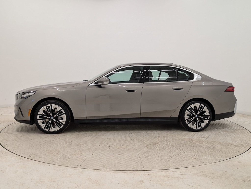 New 2026 BMW i5 eDrive40 Sedan