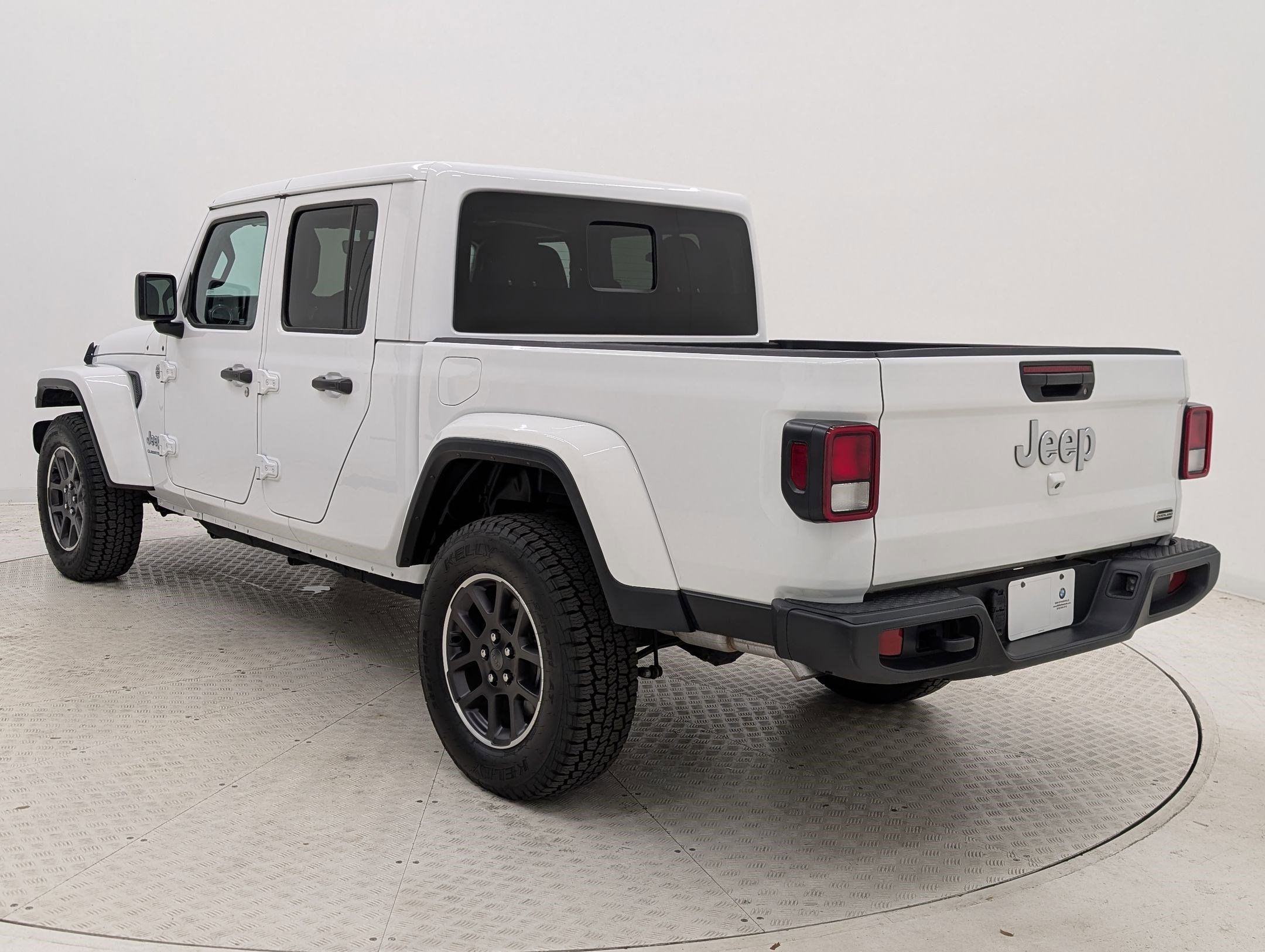 2023 Jeep Gladiator Overland photo 3