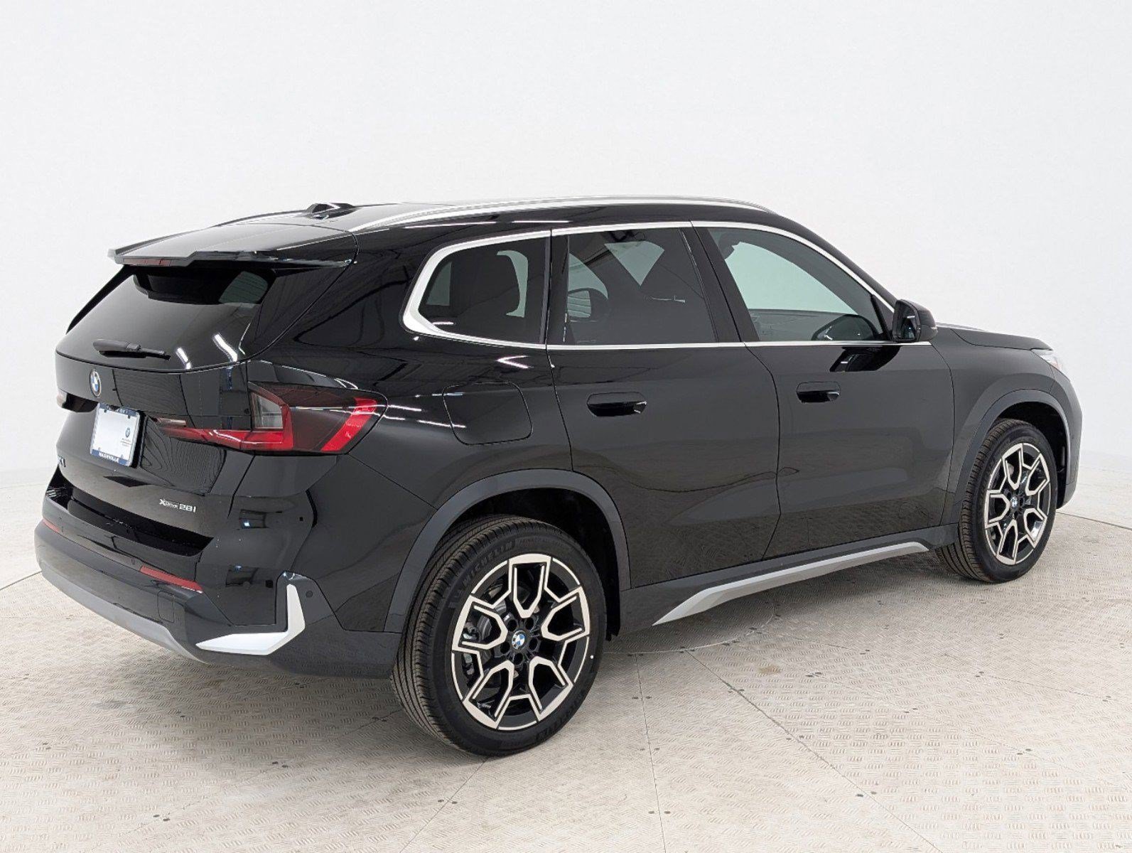 2025 BMW X1 28i - Photo 9