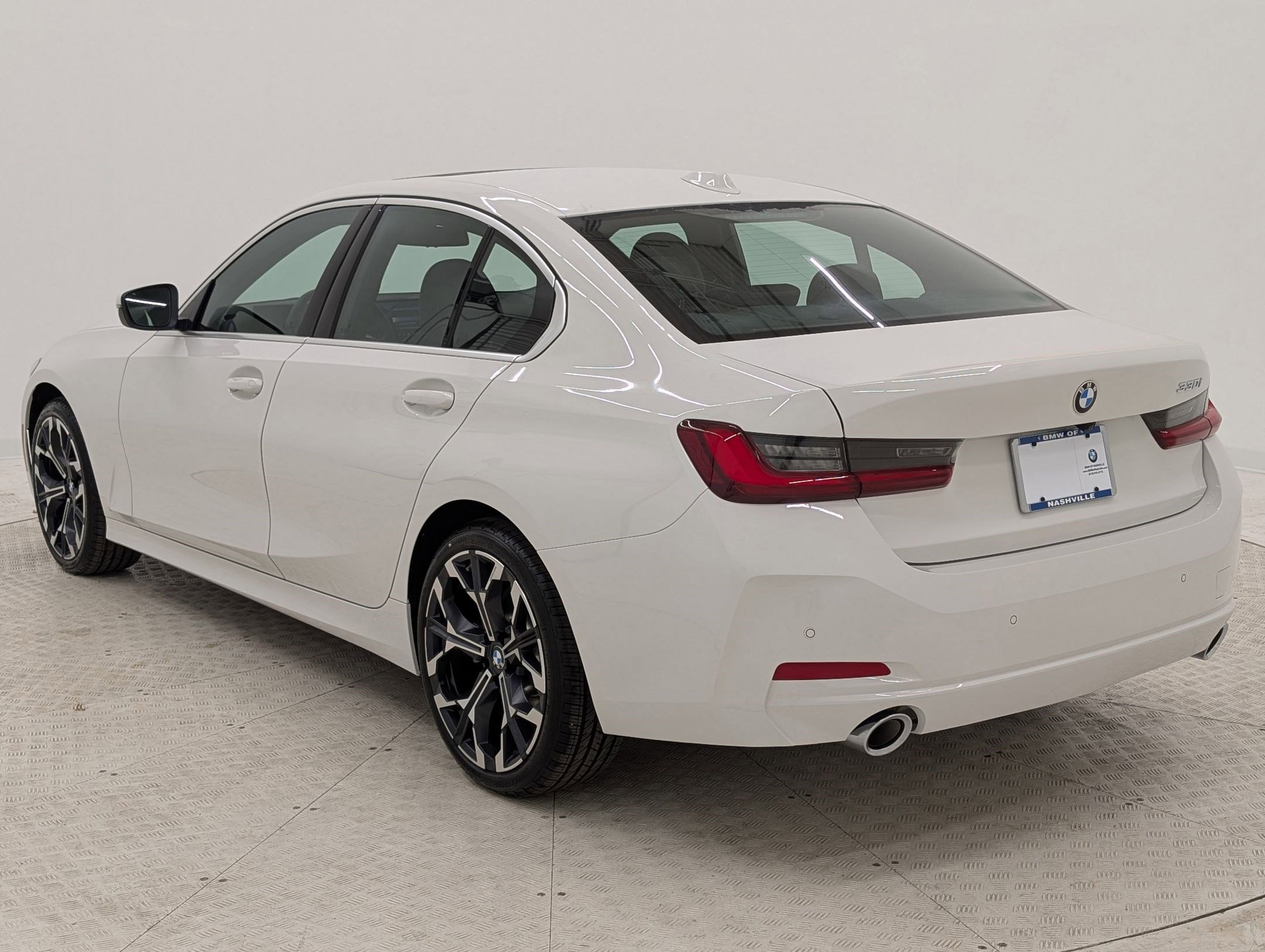 2025 Bmw 330i photo 3