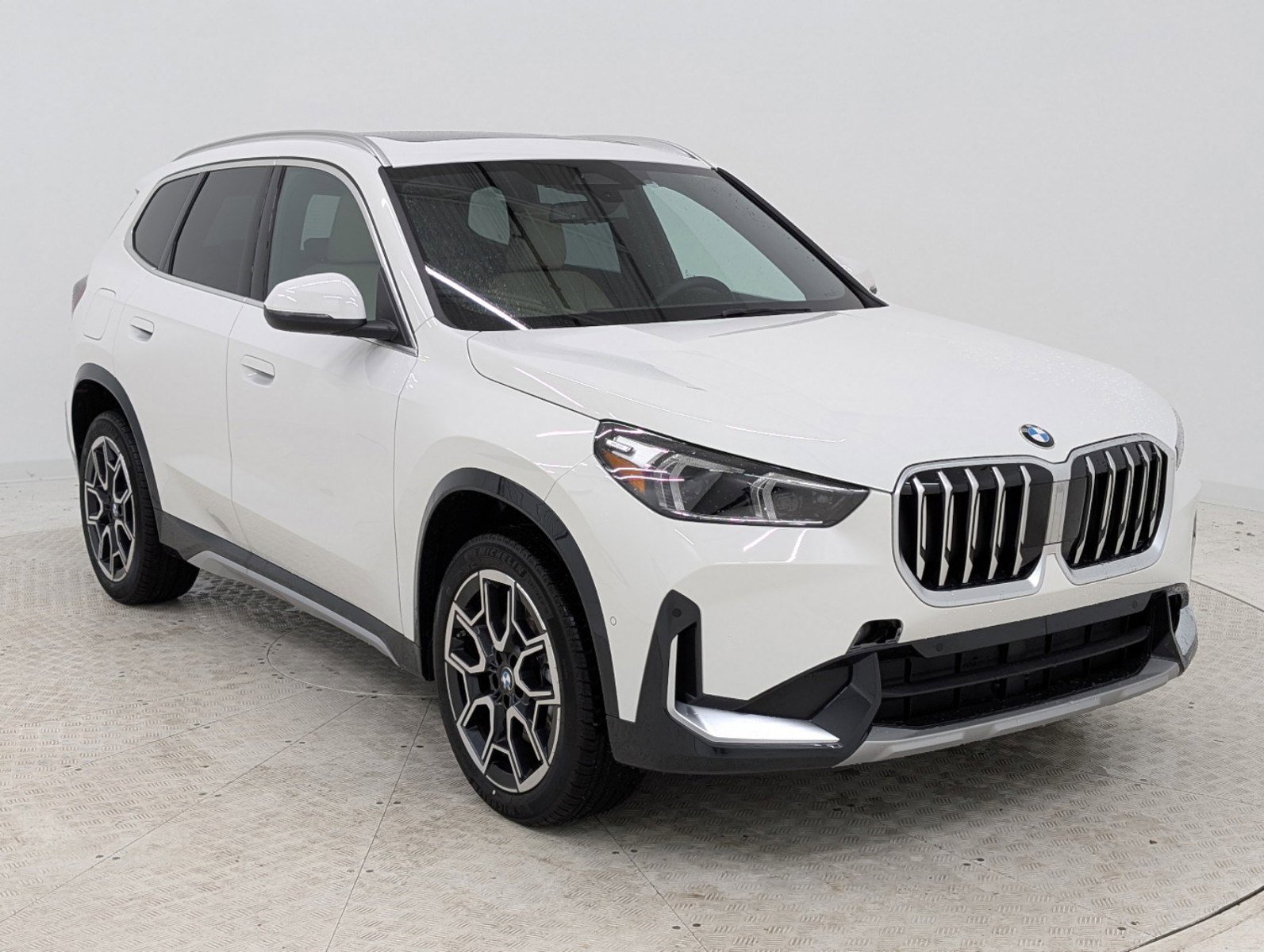 2025 Bmw X1 XDrive28i photo 2