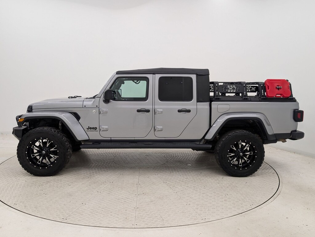 2021 Jeep Gladiator Sport S photo 2