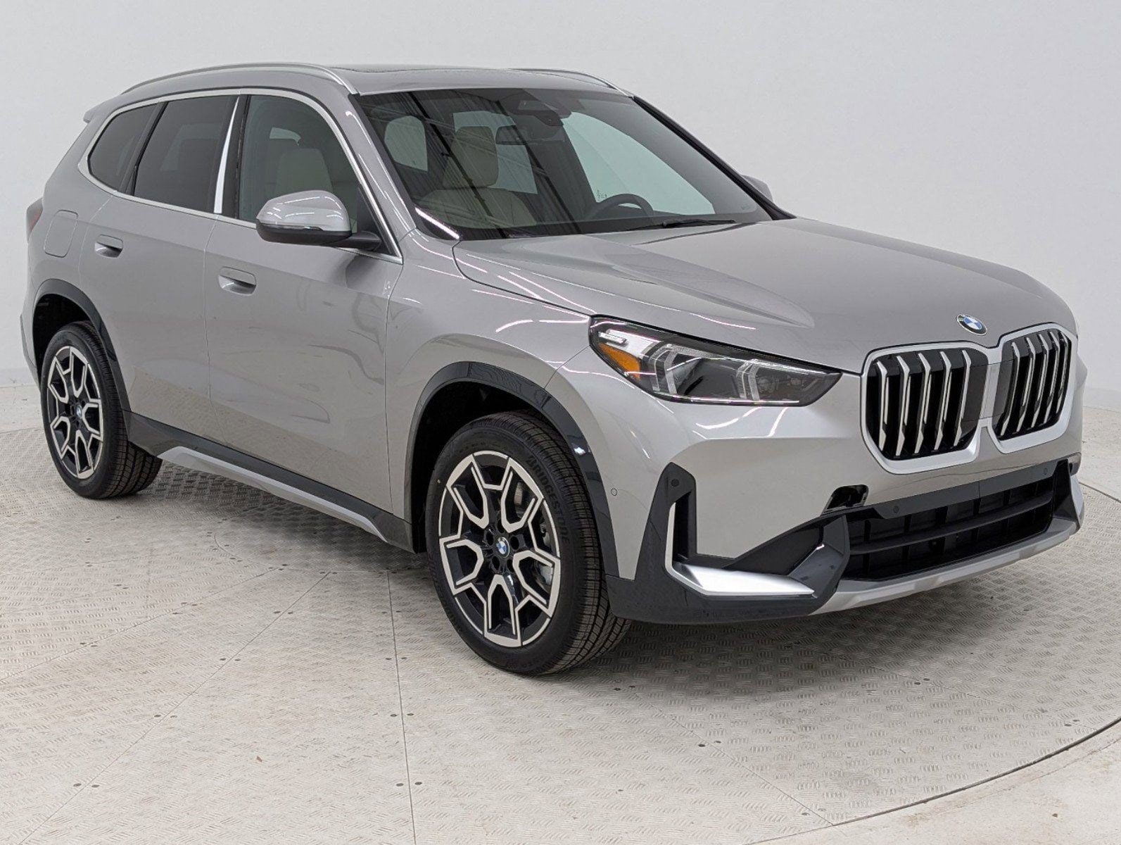 2025 BMW X1 28i - Photo 7