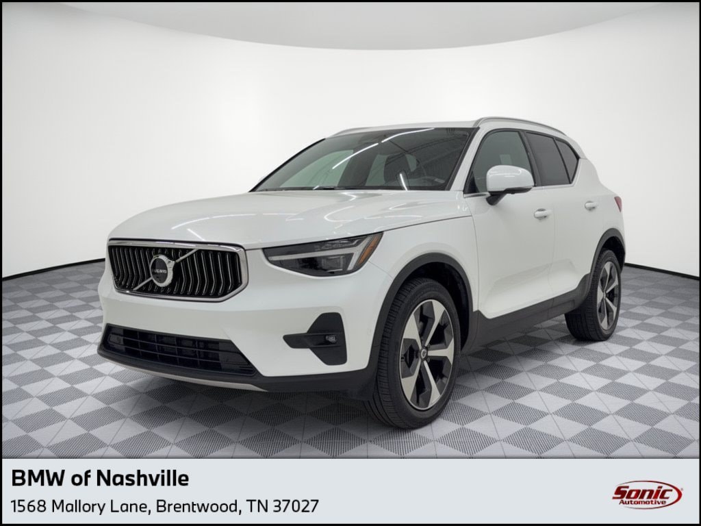 2025 Volvo XC40