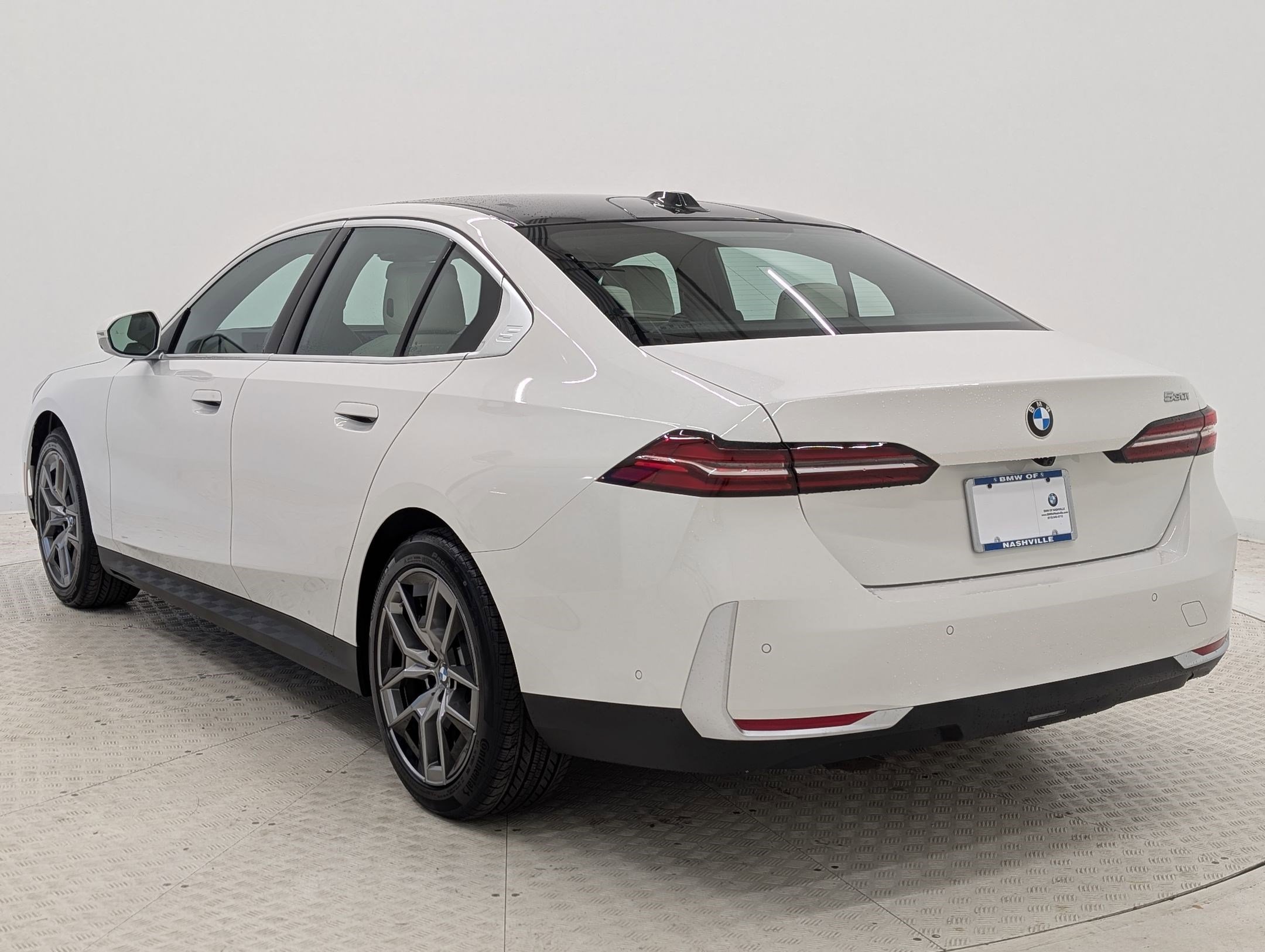 2026 Bmw 530i Sedan photo 3