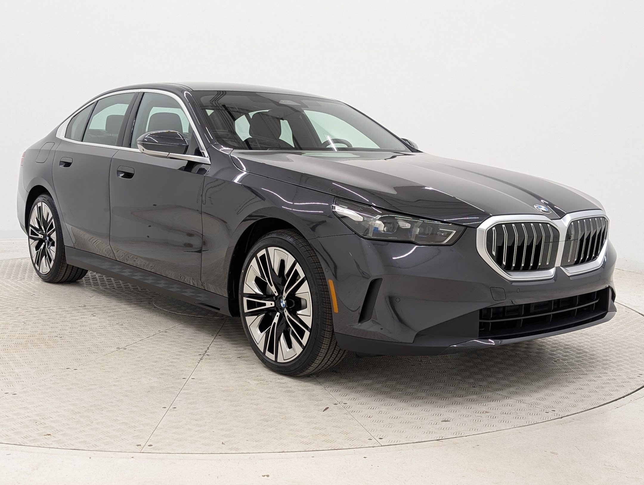 2026 BMW 5 Series 530i - Photo 7