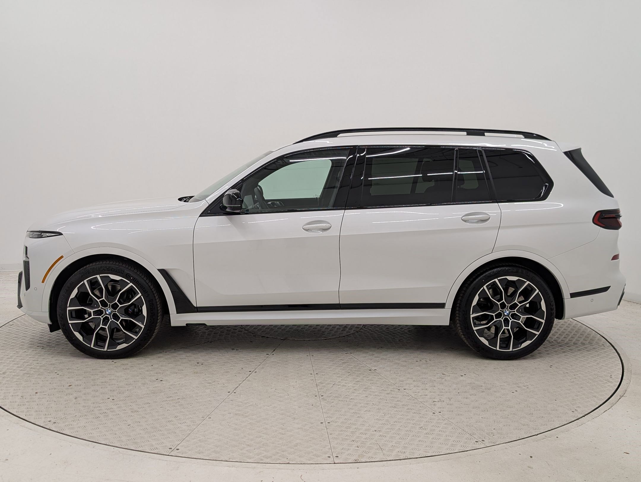 2026 Bmw X7 M60i photo 2