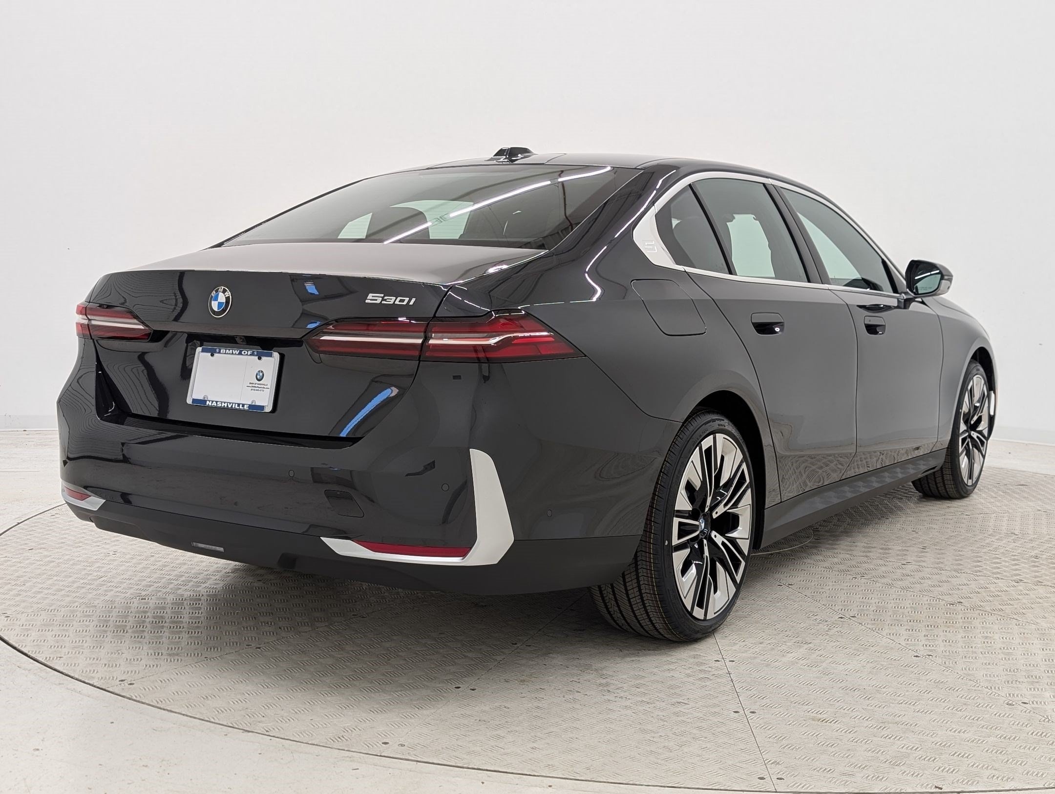 2026 BMW 5 Series 530i - Photo 9