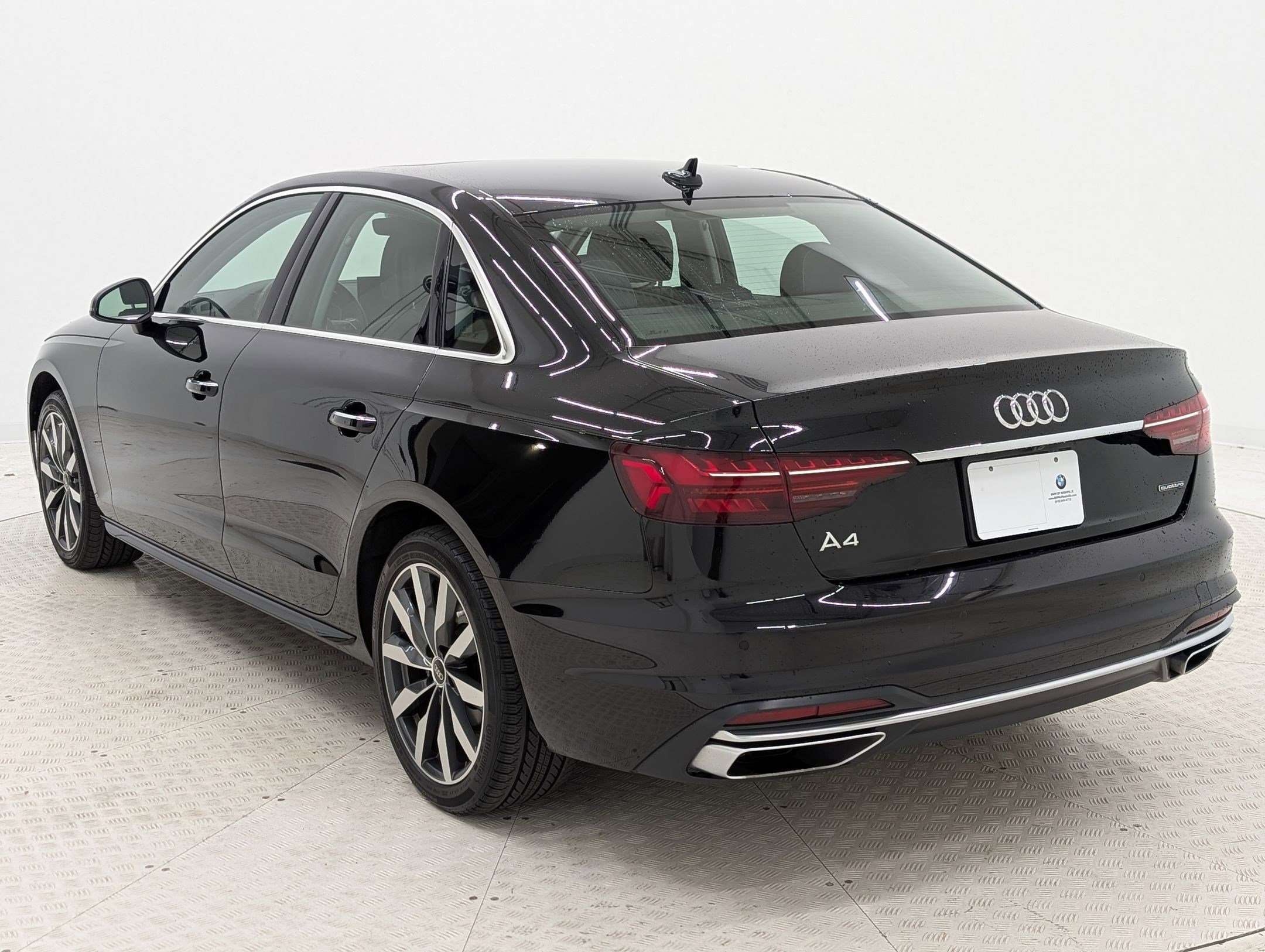 2022 Audi A4 Quattro Premium Plus photo 3