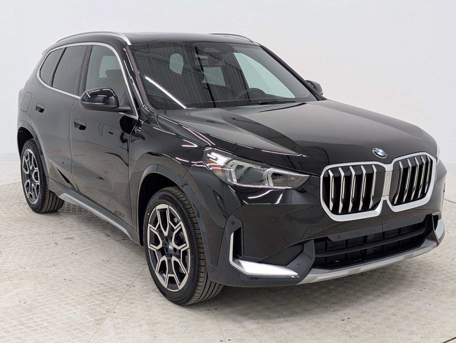 2025 BMW X1 28i - Photo 18
