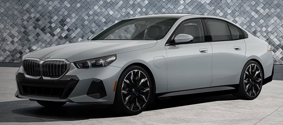 2025 BMW 550e xDrive