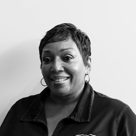 Staff member Shelia Ward from ID_44fe41