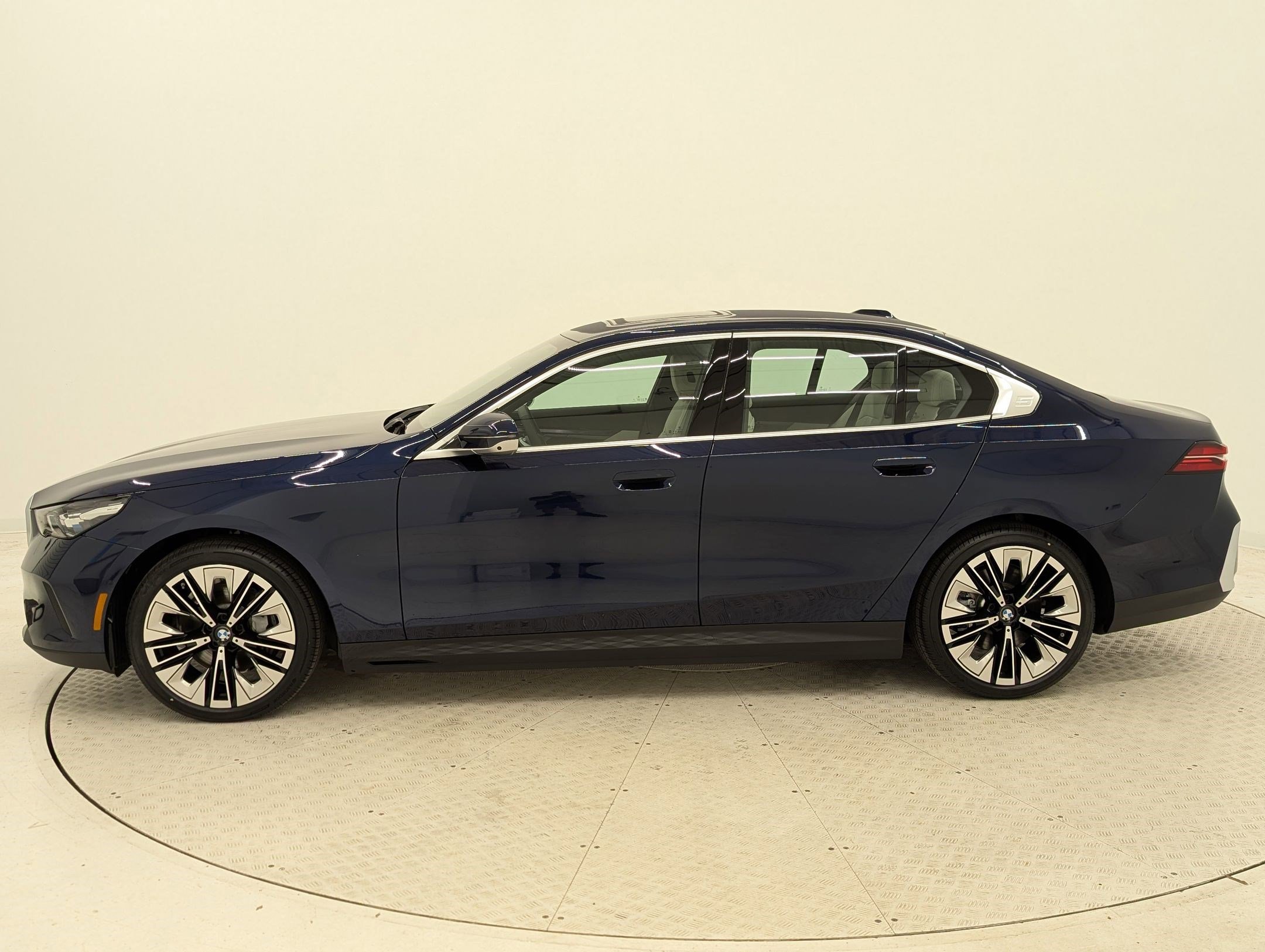 2026 Bmw i5 eDrive40 photo 2