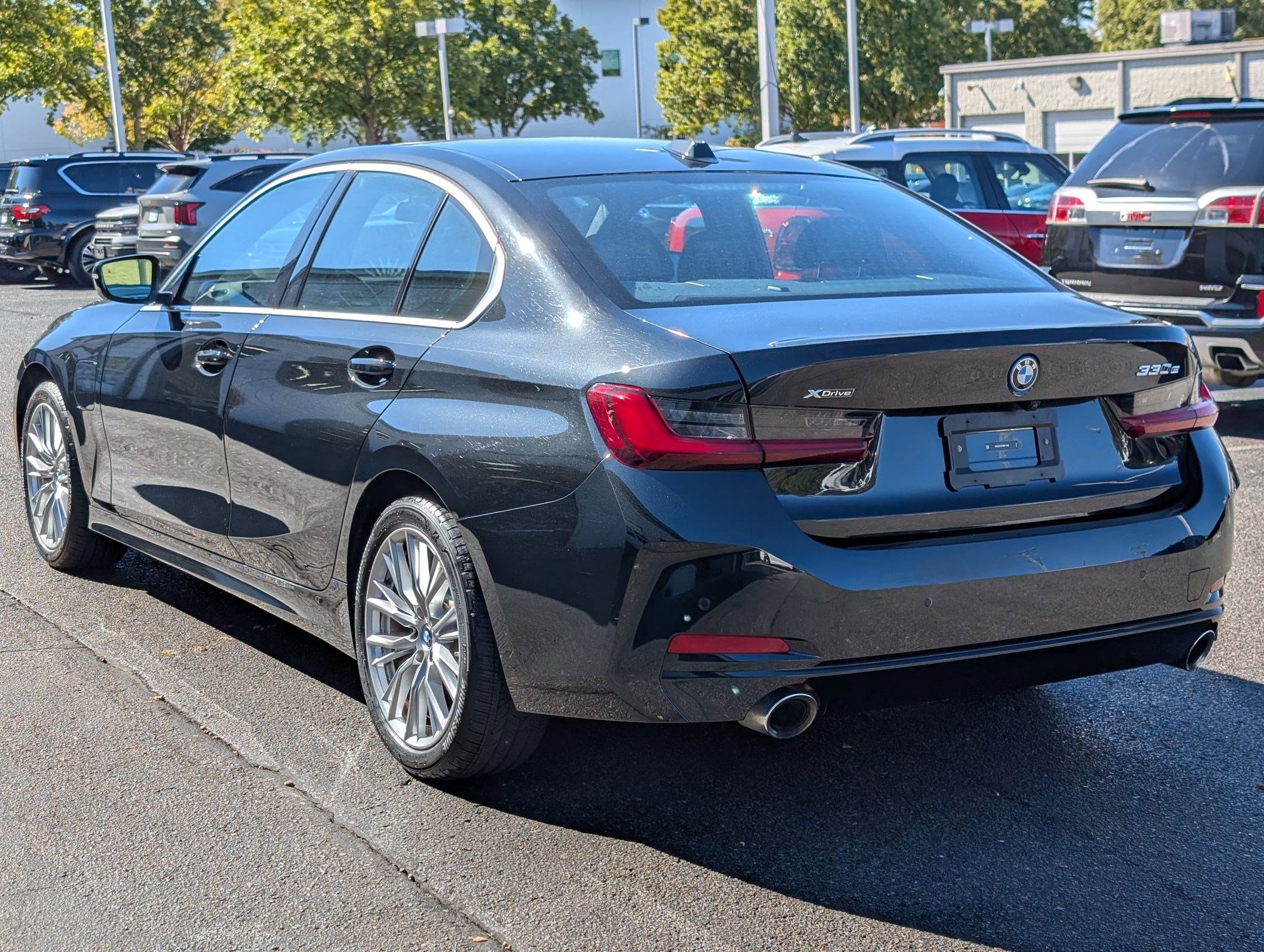 2024 Bmw 330e xDrive Sedan photo 3