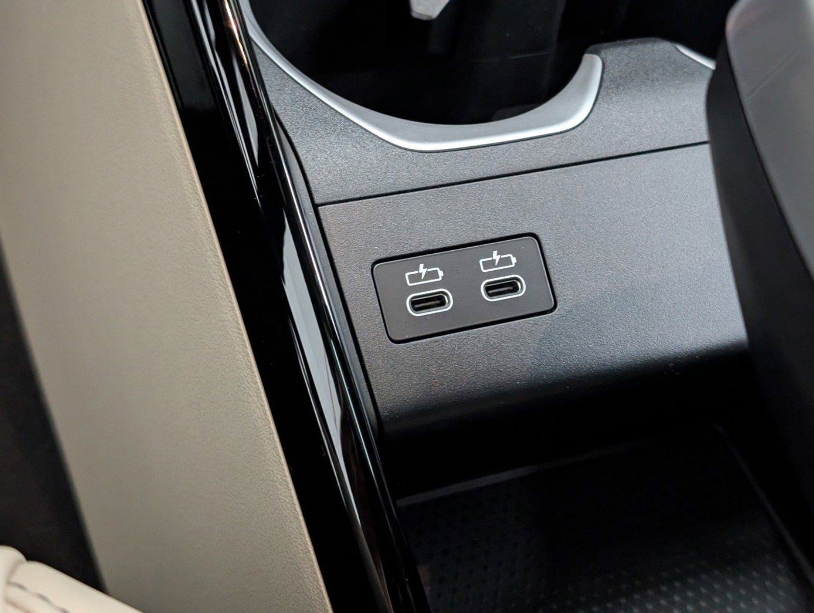 2025 BMW X1 28i - Photo 24