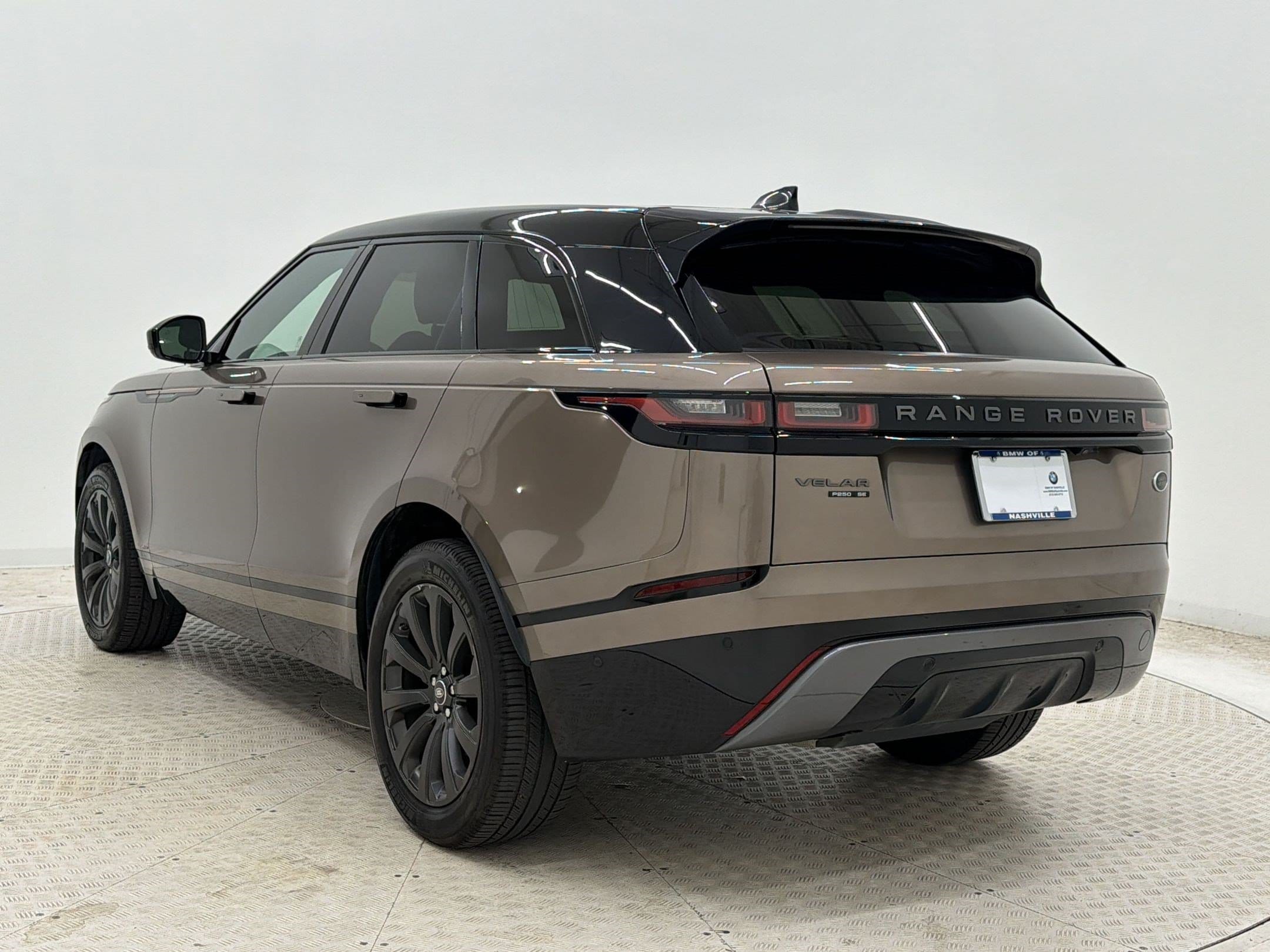 Range Rover Velar R-Dynamic SE SUV