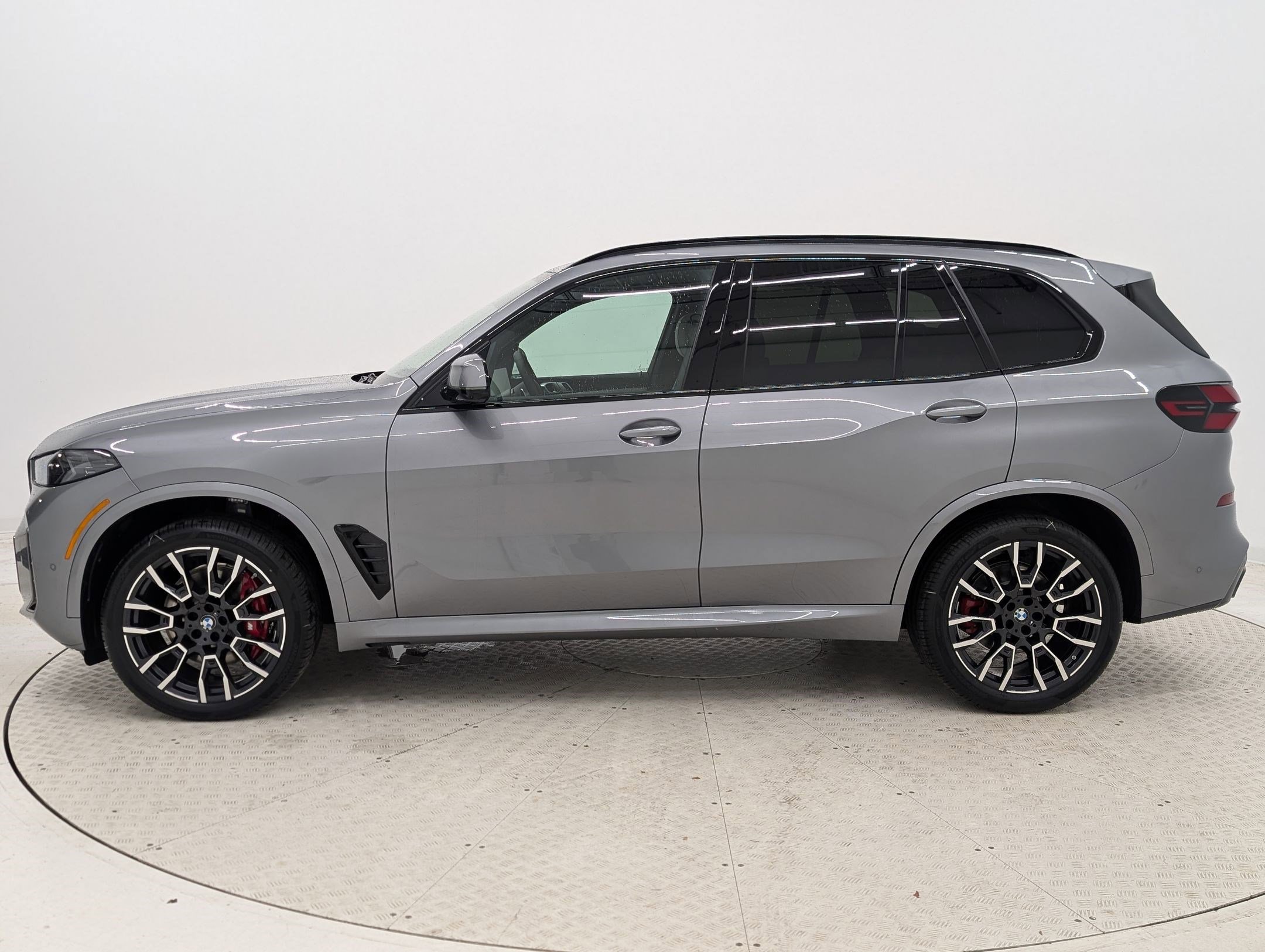 2026 Bmw X5 sDrive40i photo 2