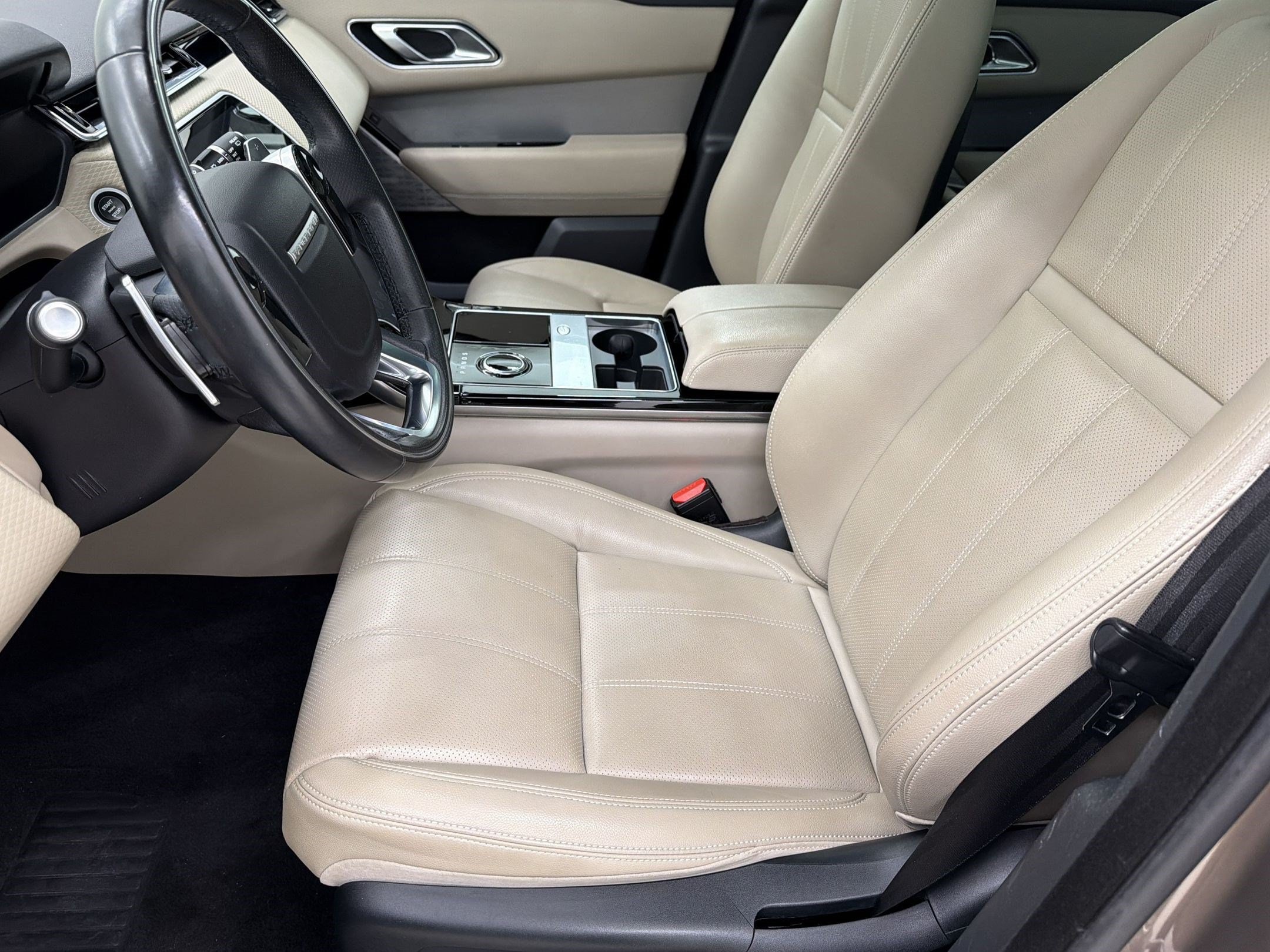 Range Rover Velar R-Dynamic SE SUV