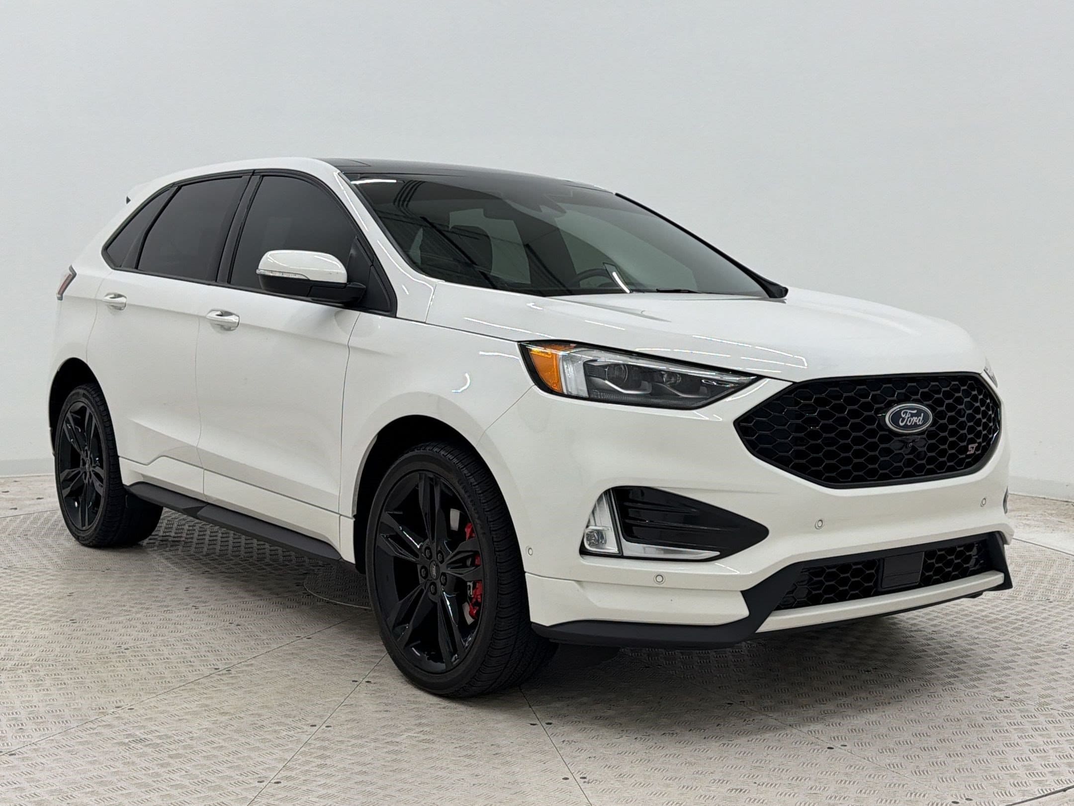 Edge ST SUV