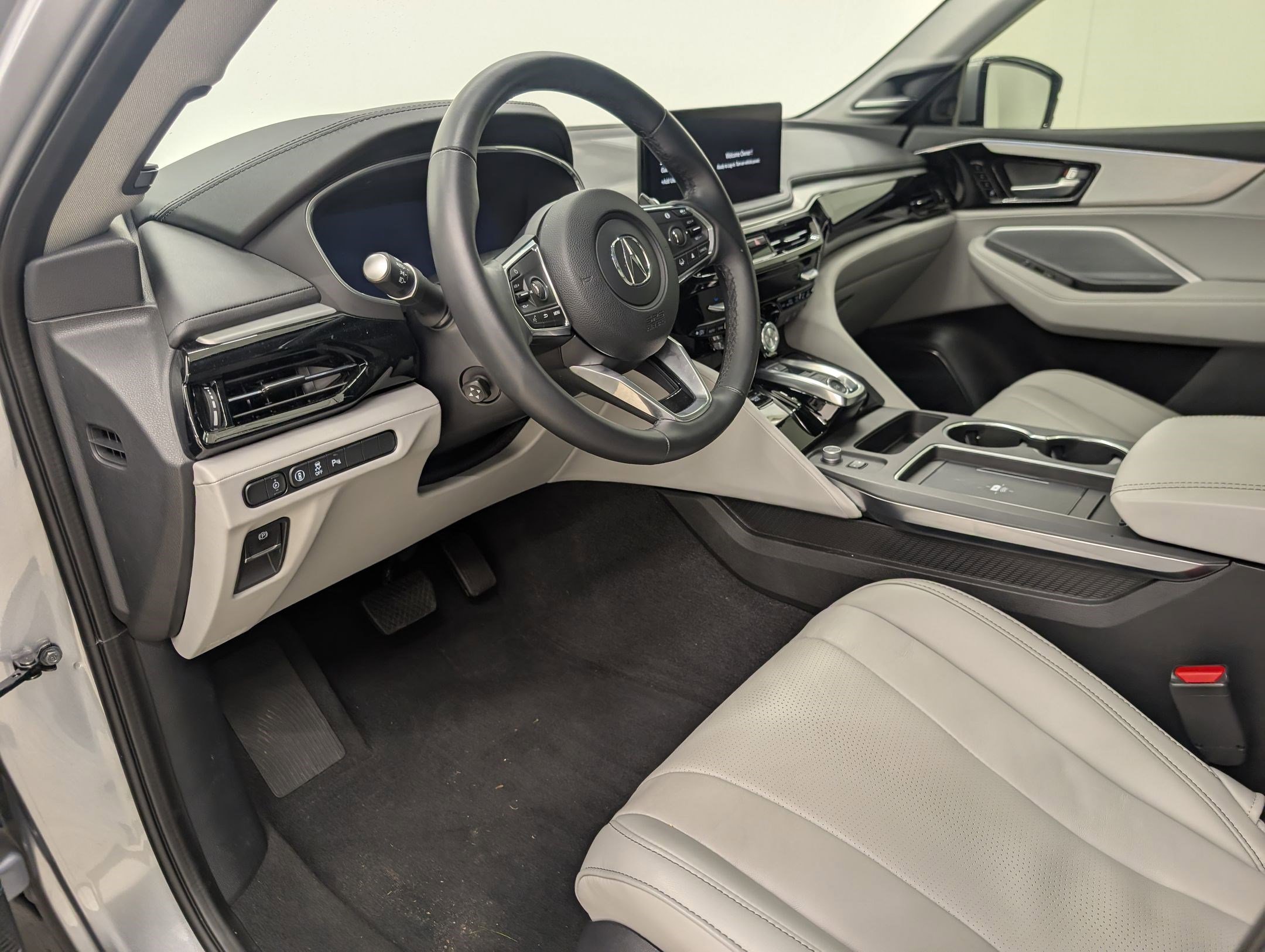 2025 Acura MDX SH-AWD Technology photo 4