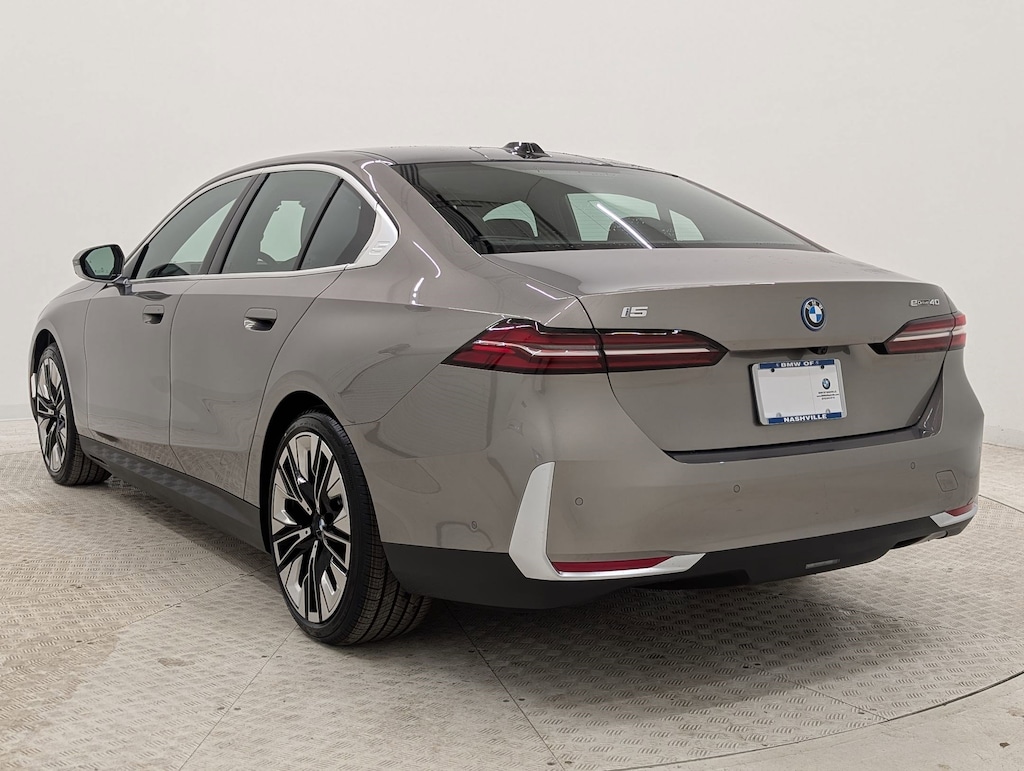 New 2026 BMW i5 eDrive40 Sedan