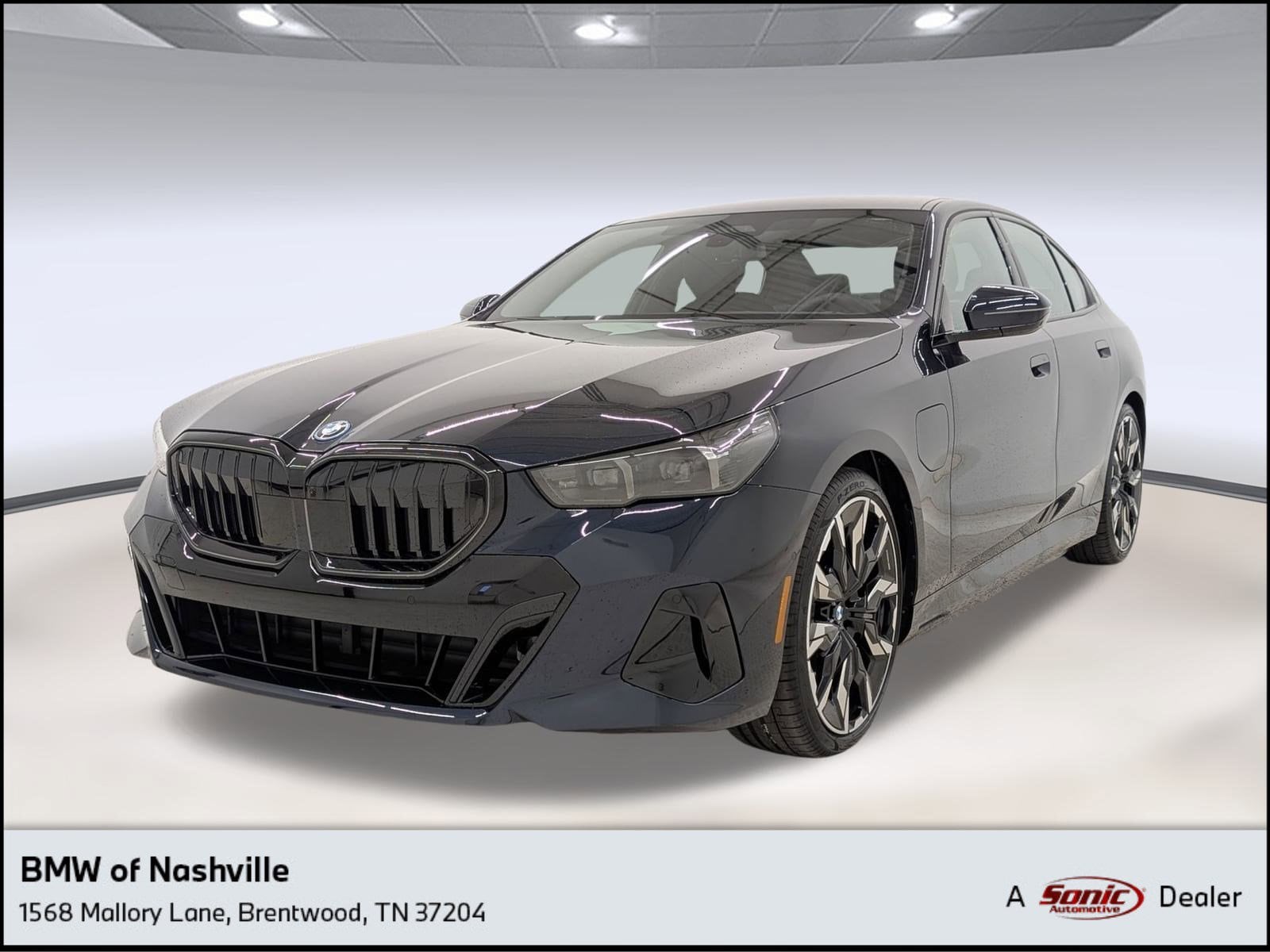 2026 BMW 5 Series 550e's photo