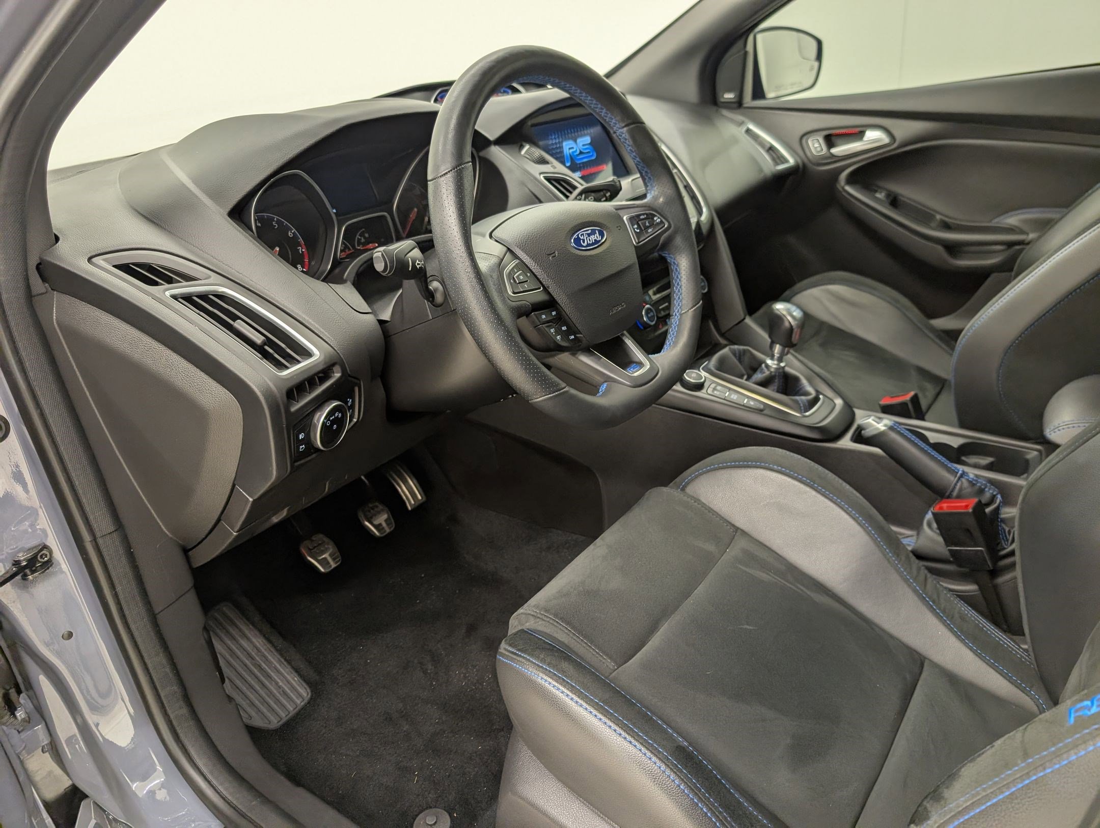 2017 Ford Focus RS photo 4