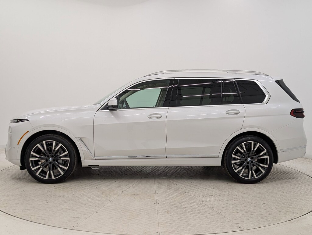 New 2026 BMW X7 xDrive40i SUV
