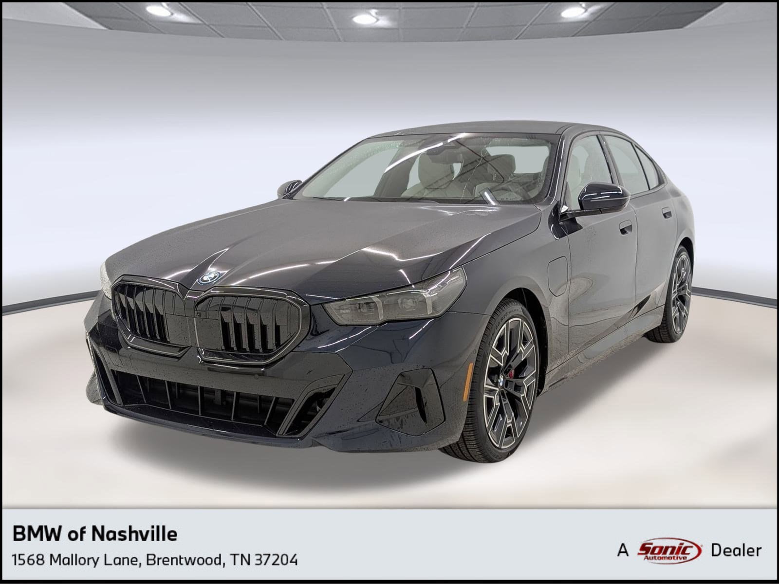 2026 BMW 5 Series 550e's photo