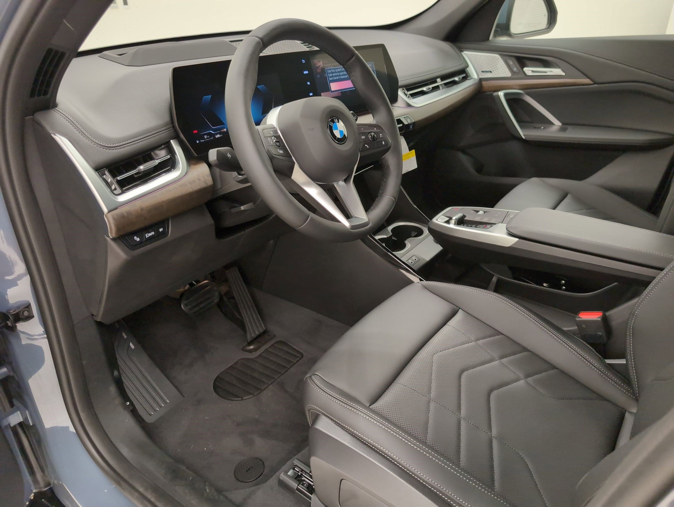 2025 Bmw X1 XDrive28i photo 3