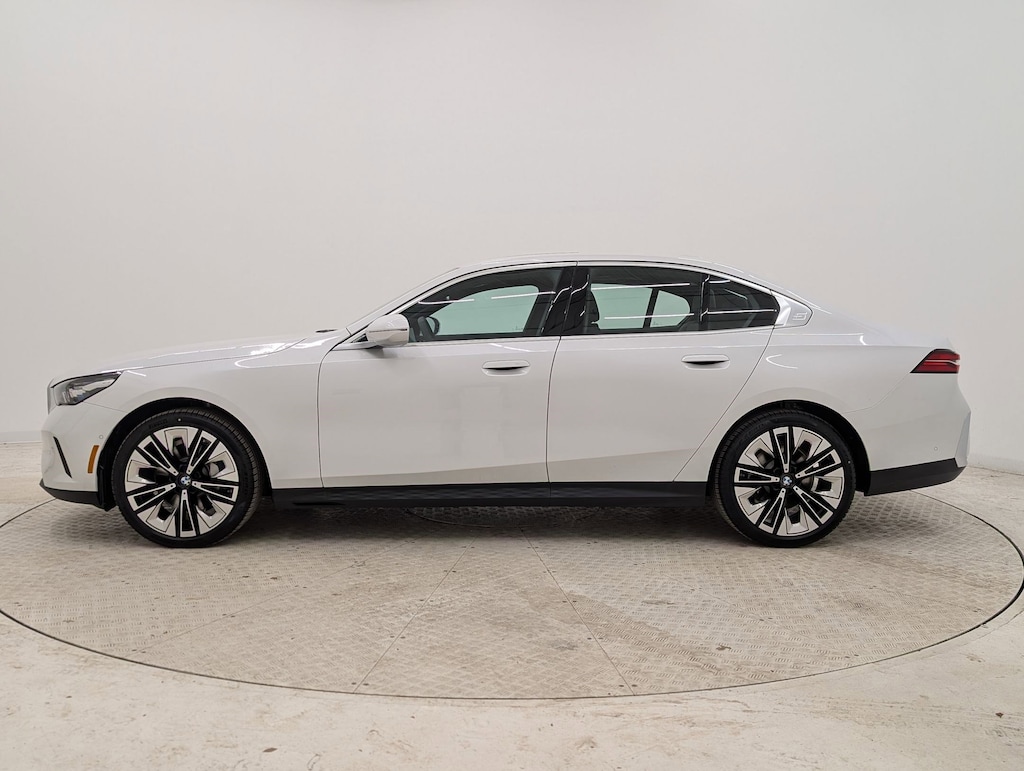 New 2026 BMW 530i Sedan