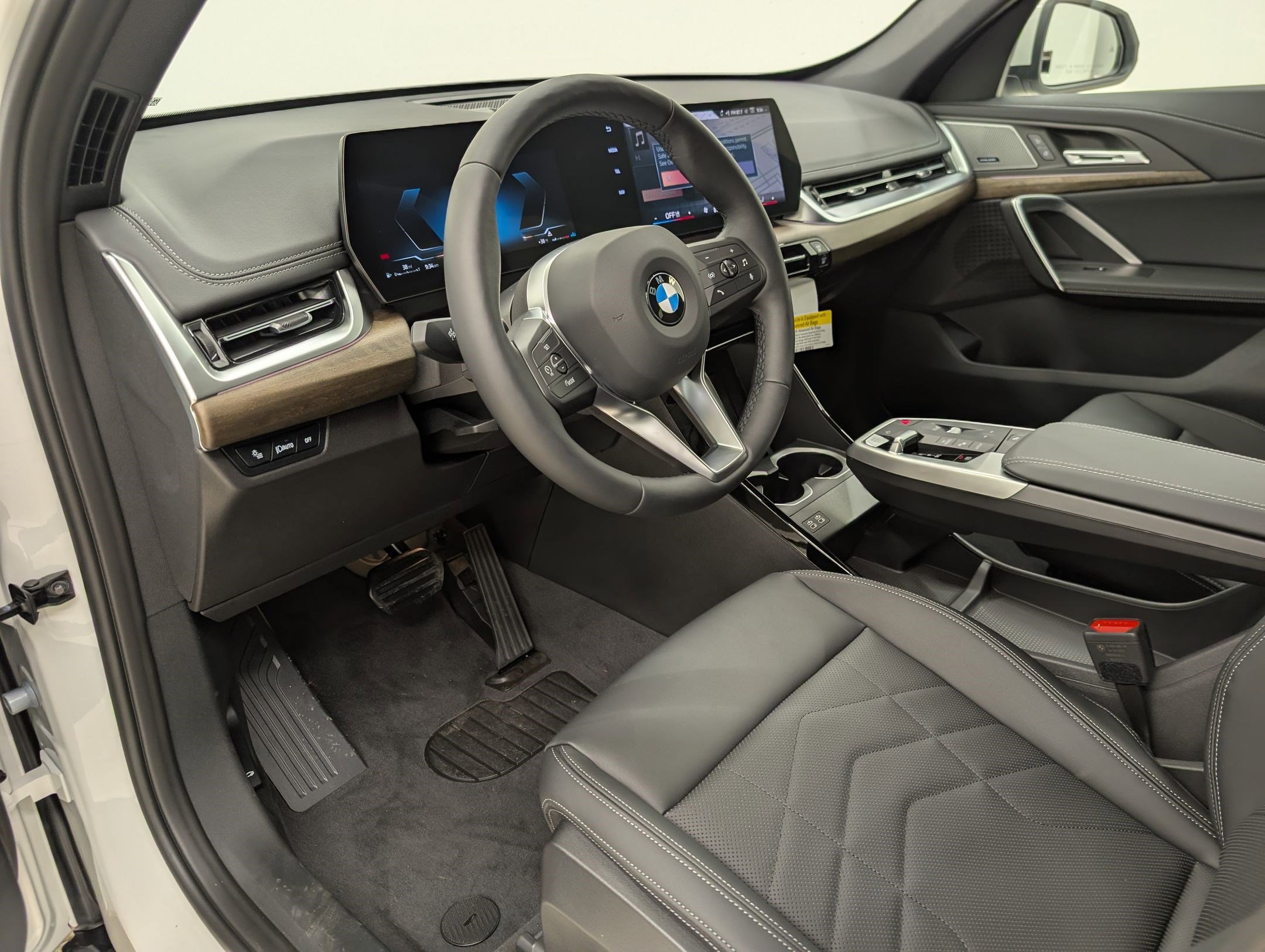 2026 Bmw X1 XDrive28i photo 3