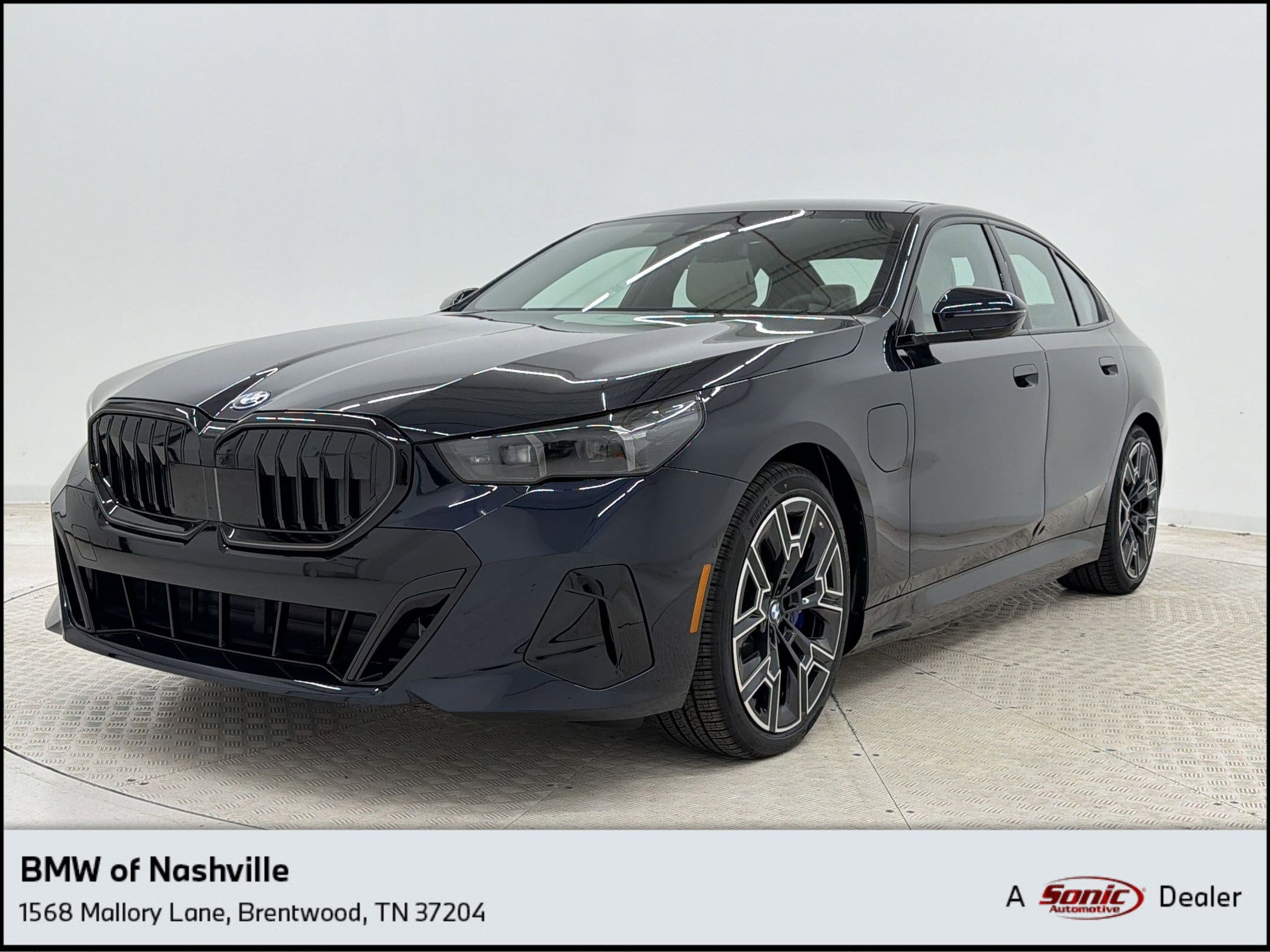 2027 BMW 550e Sedan 
