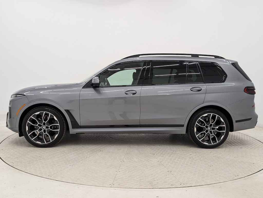 New 2026 BMW X7 xDrive40i SUV
