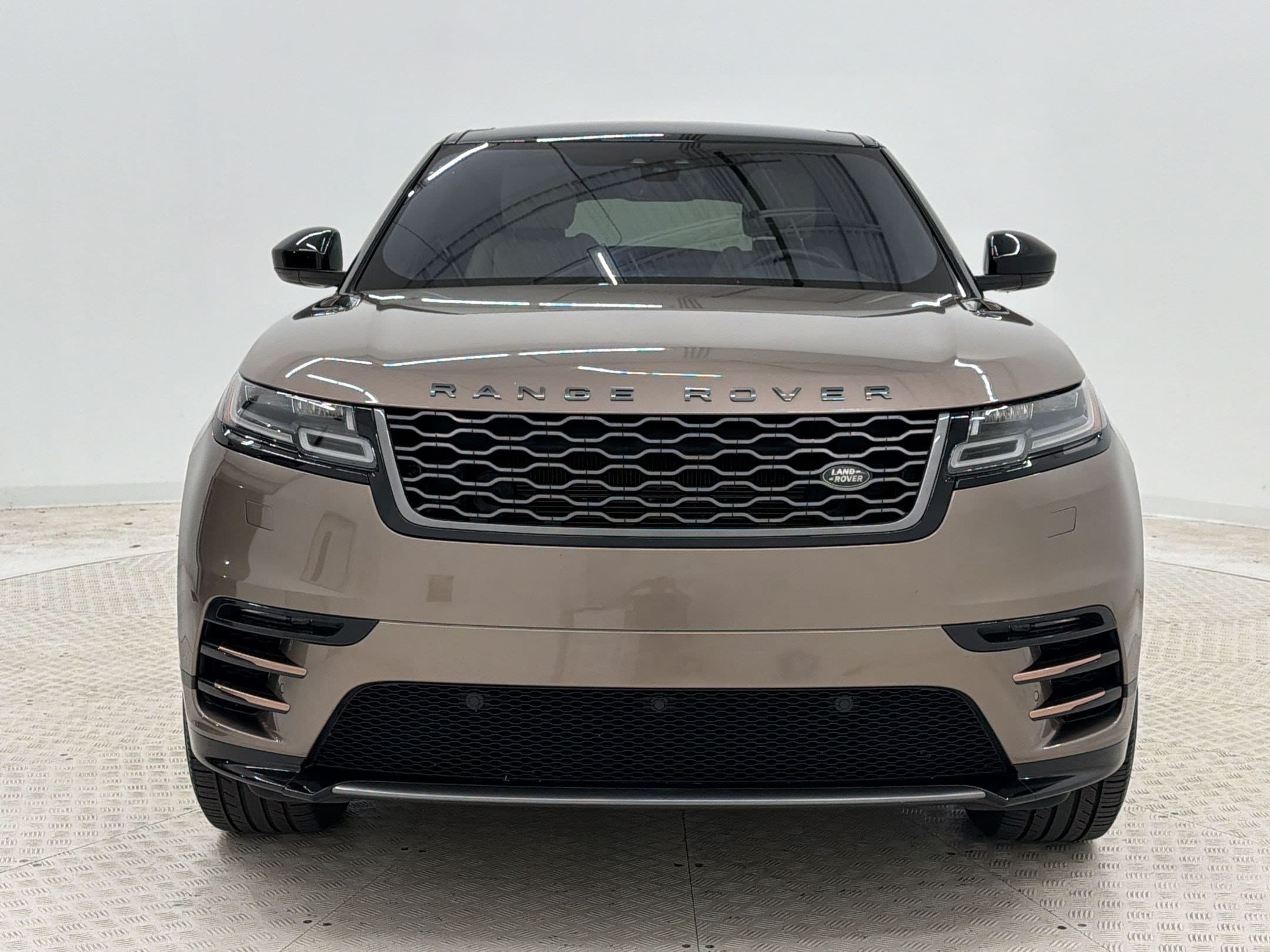 Range Rover Velar R-Dynamic SE SUV