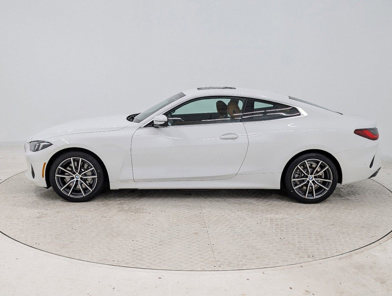 2025 Bmw 430i Coupe photo 2