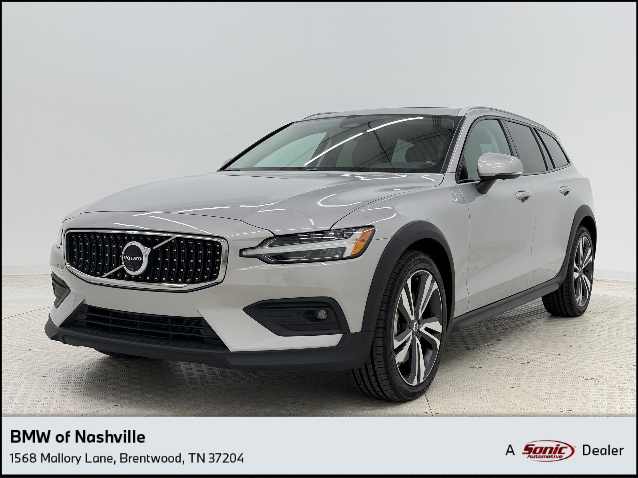 2025 Volvo V60 Cross Country B5 Plus AWD's photo