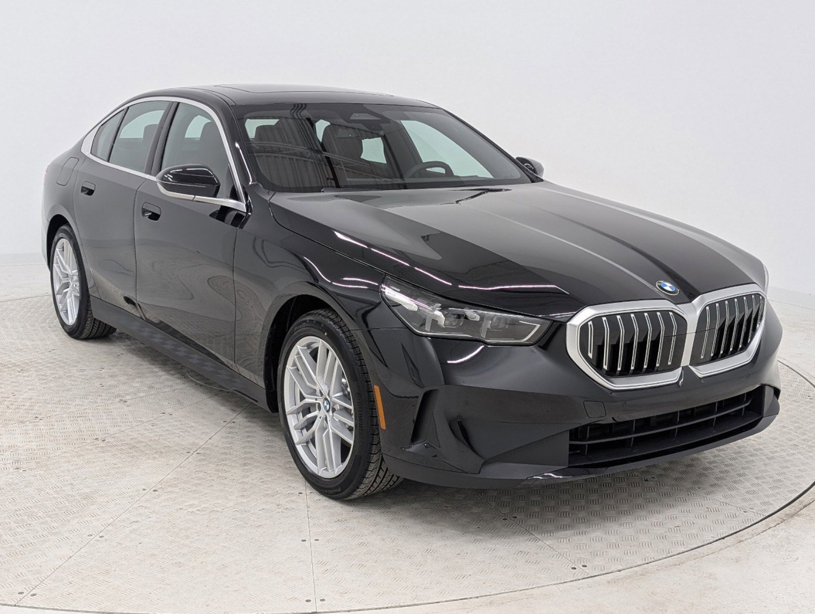 2025 Bmw 530i Sedan photo 2