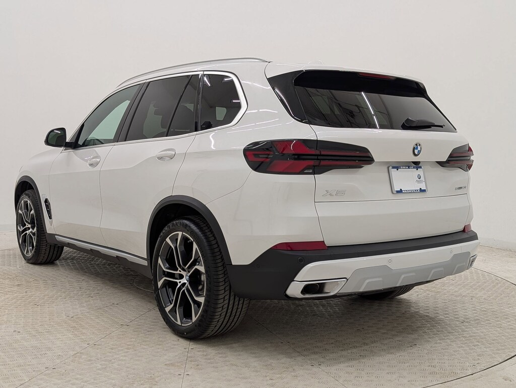 New 2026 BMW X5 sDrive40i SUV