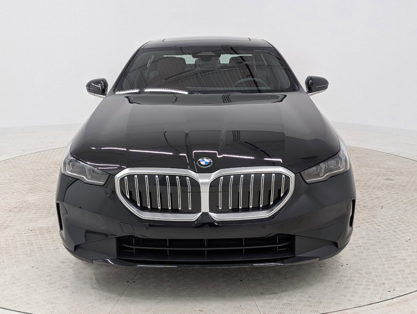 2025 Bmw 530i Sedan photo 3