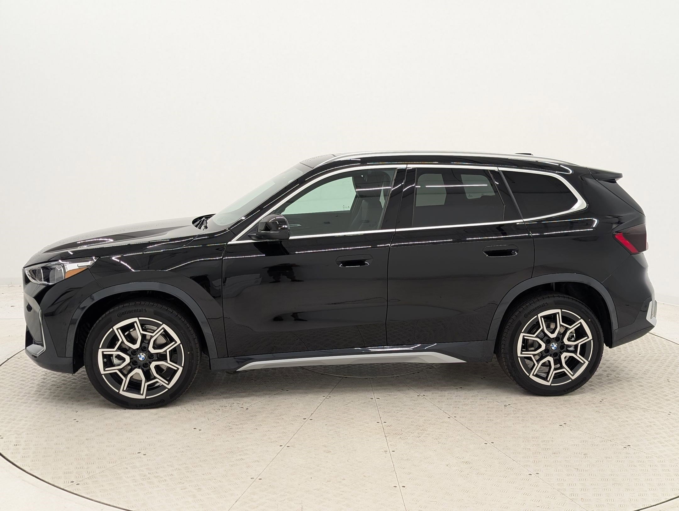 2026 Bmw X1 XDrive28i photo 2