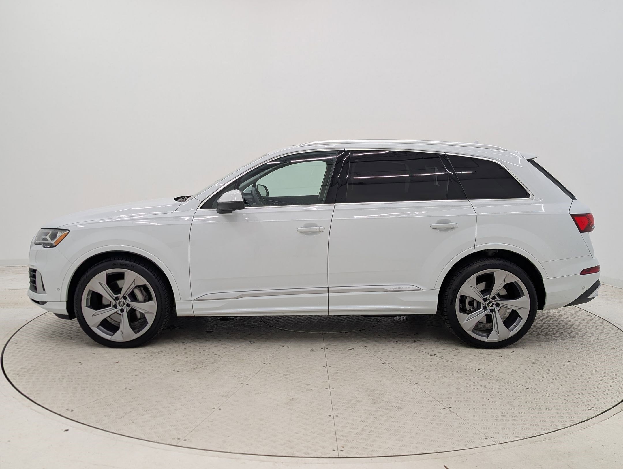 2022 Audi Q7 Prestige photo 2