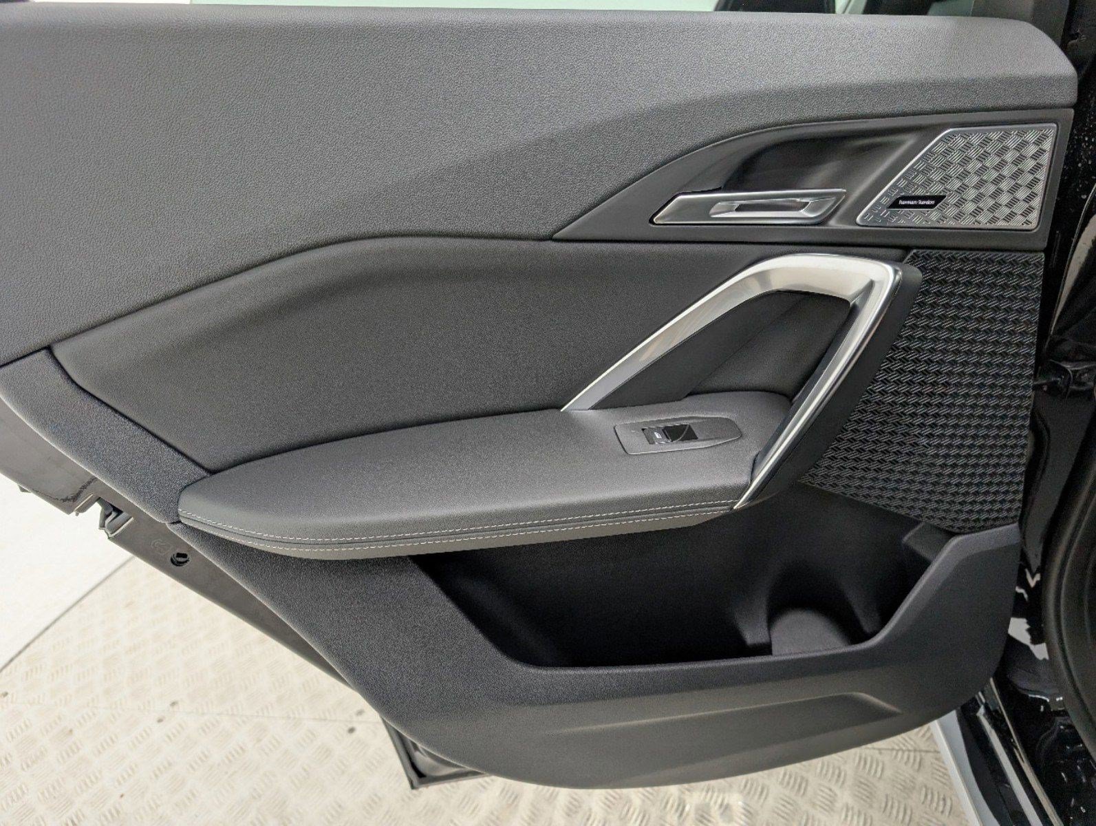 2025 BMW X1 28i - Photo 17