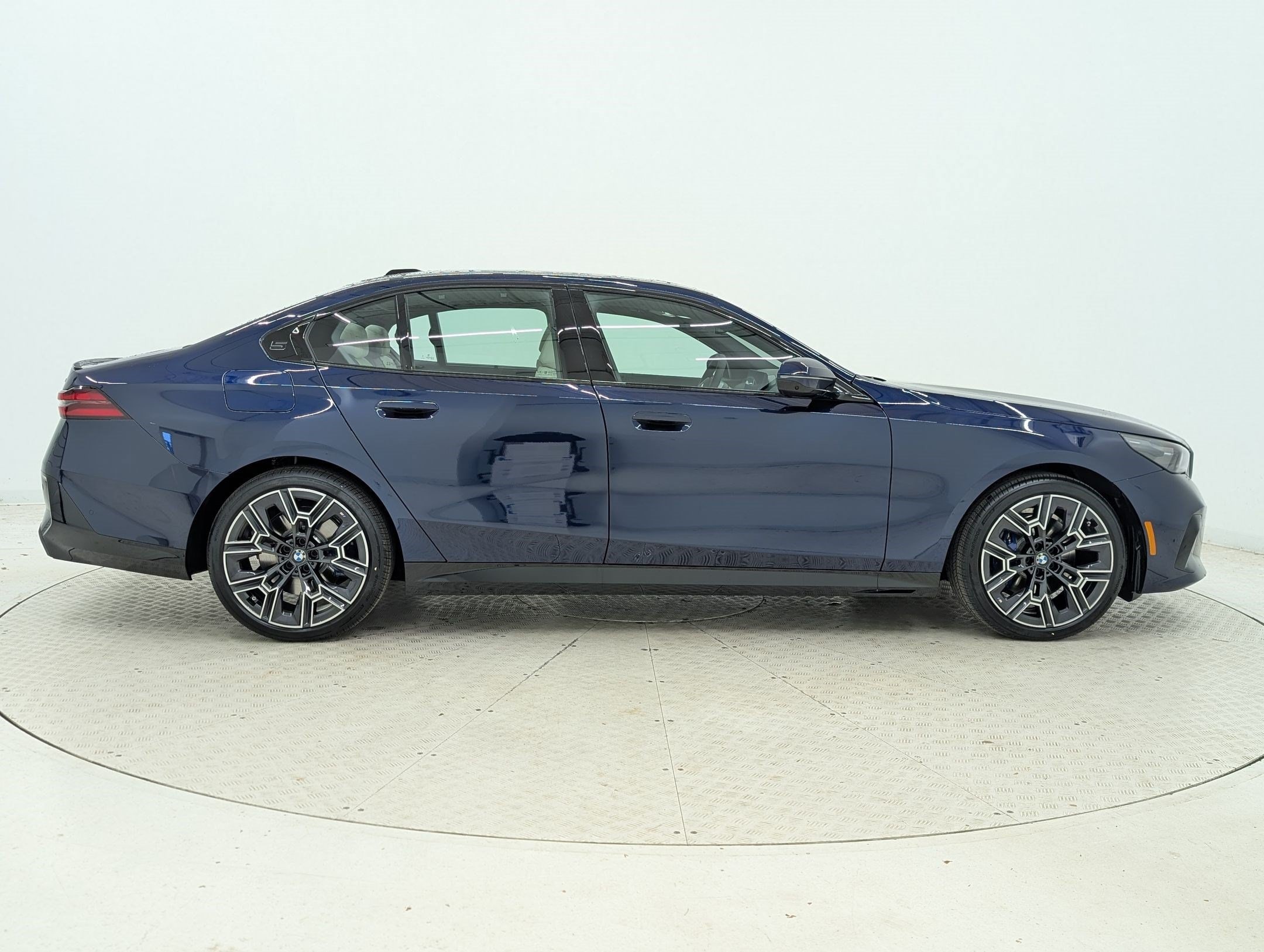2026 BMW 5 Series 530i - Photo 8