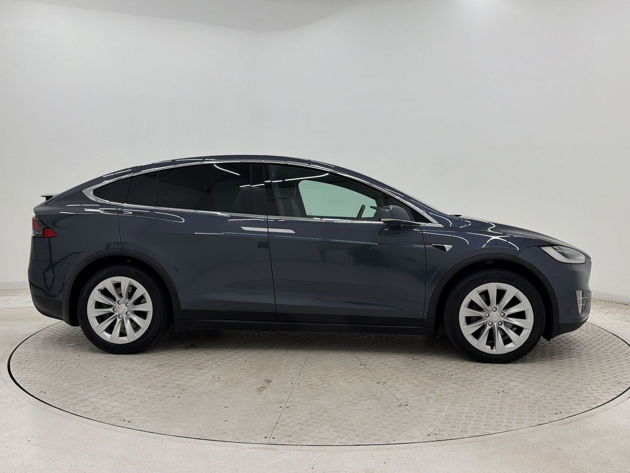 Model X Long Range Plus SUV