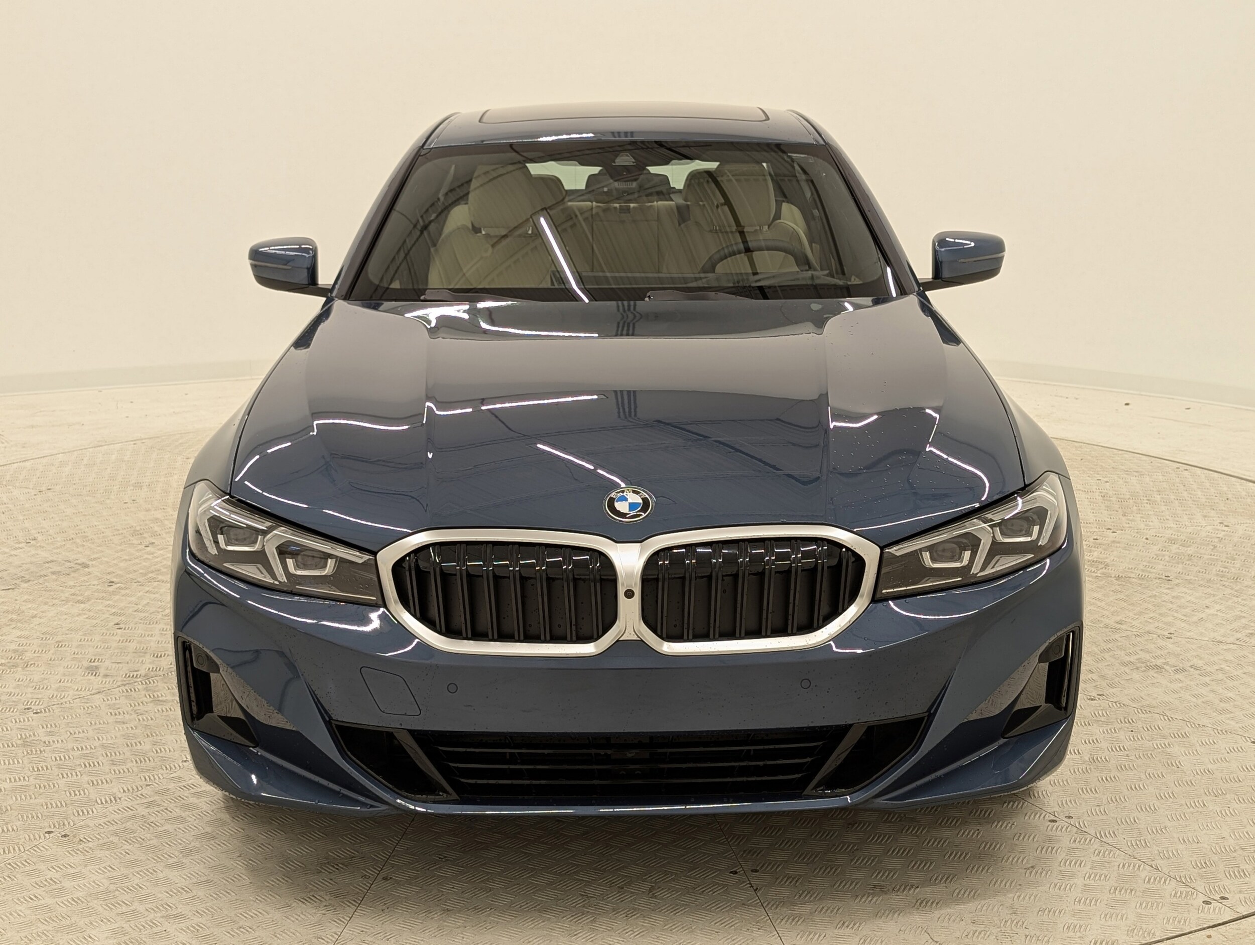 2025 Bmw 330i photo 3