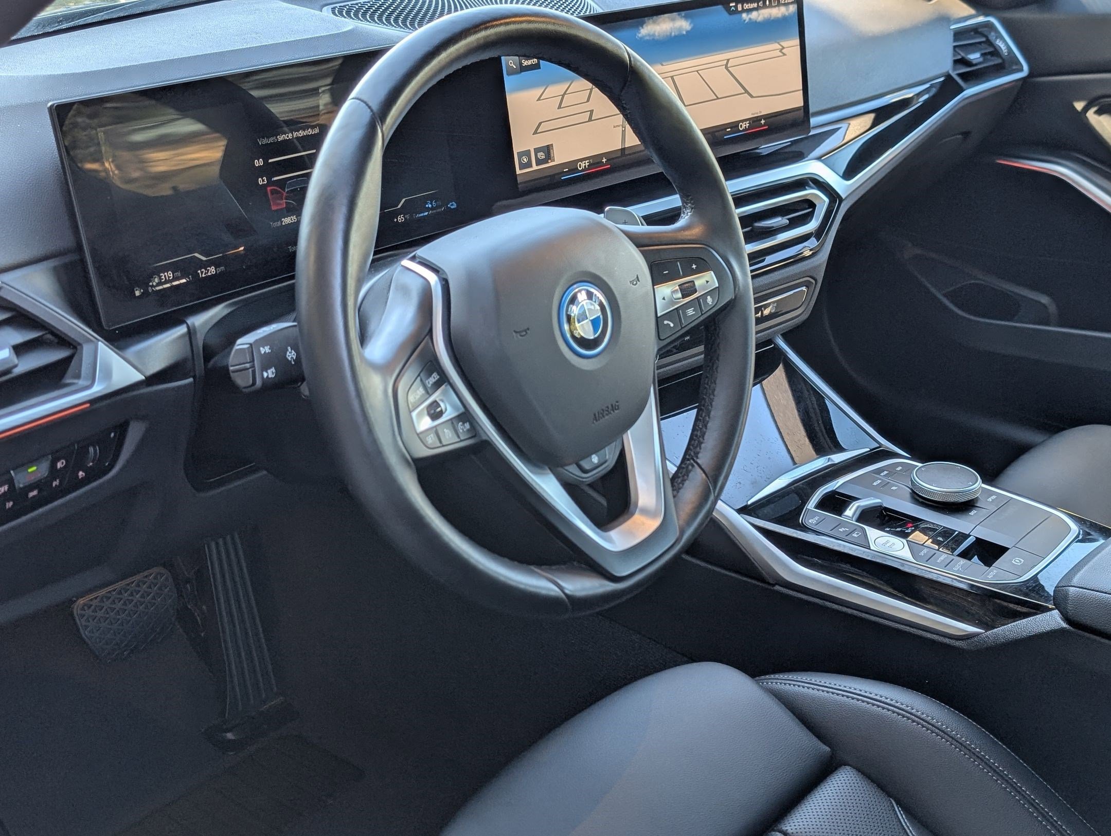 2024 Bmw 330e xDrive Sedan photo 4