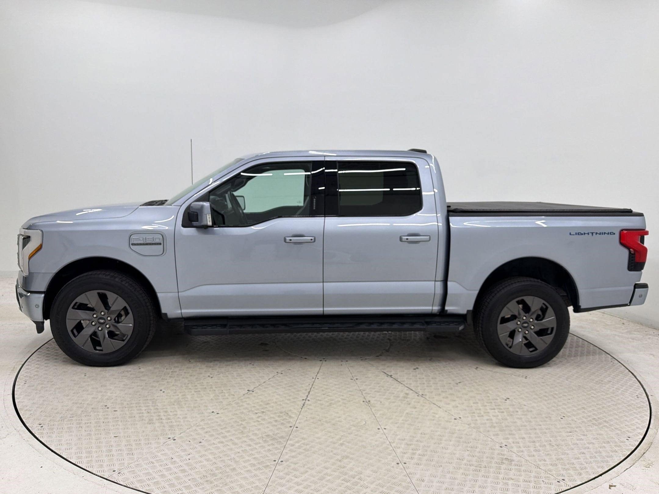 Used 2022 Ford F-150 Lightning Lariat with VIN 1FT6W1EV6NWG04045 for sale in Nashville, TN