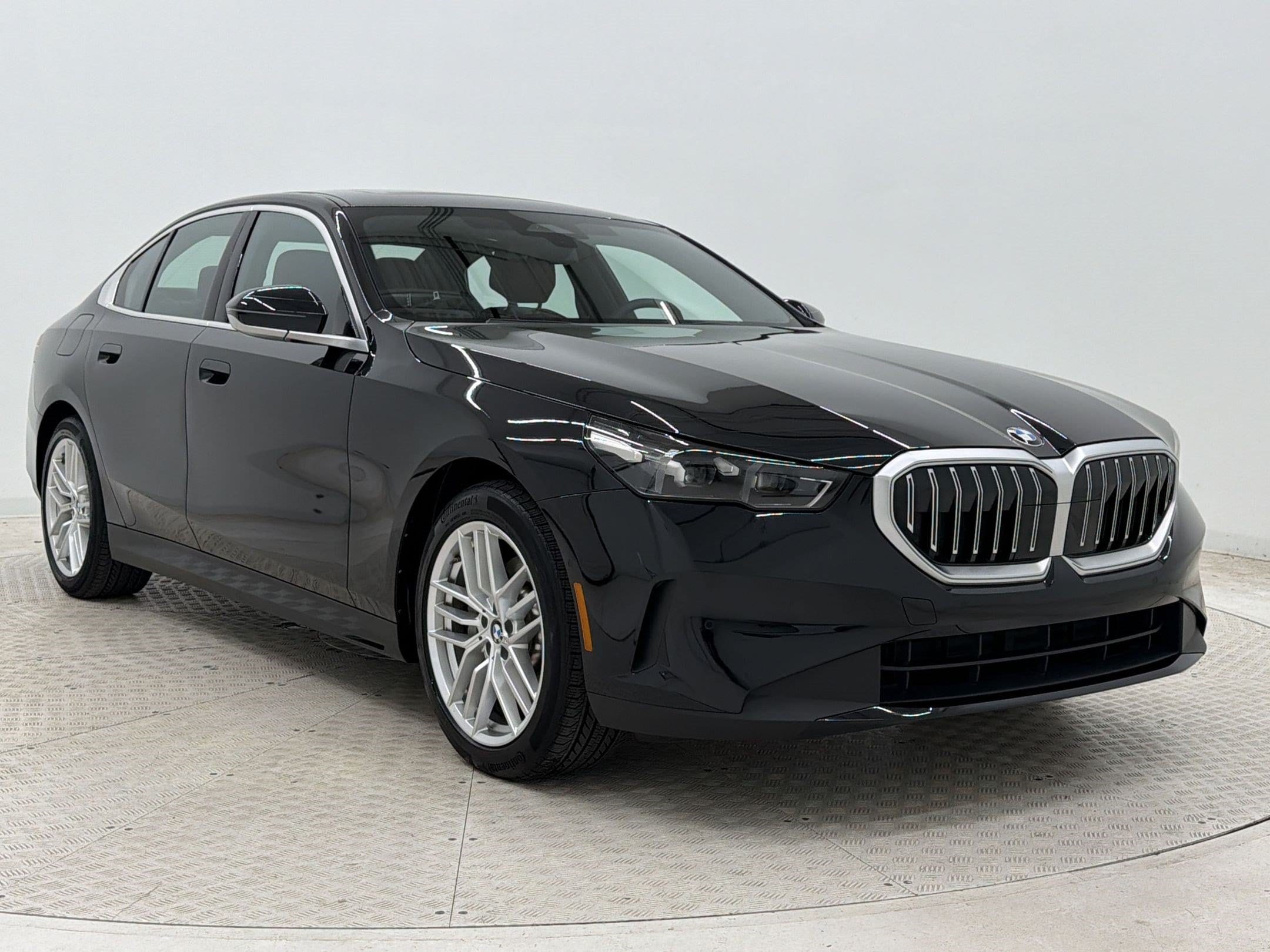 2025 BMW 5 Series 530i - Photo 7