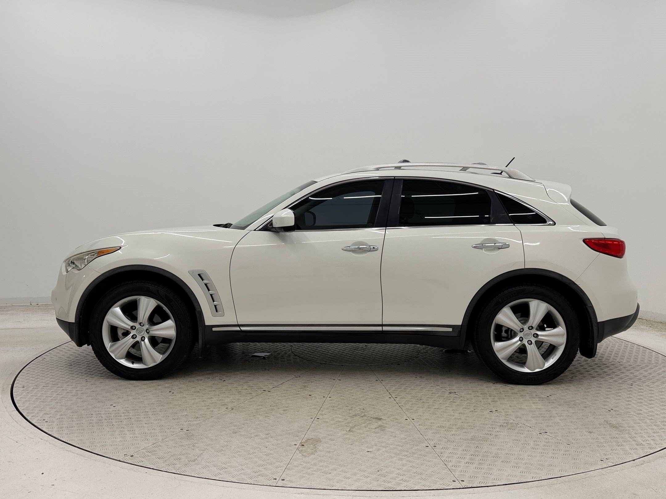 Used 2011 INFINITI FX 35 with VIN JN8AS1MW0BM140679 for sale in Nashville, TN